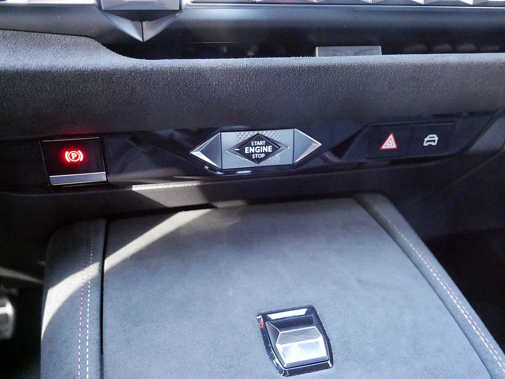 DS Automobiles DS 4 E-TENSE 225 Performance Line + ACC HUD 360°