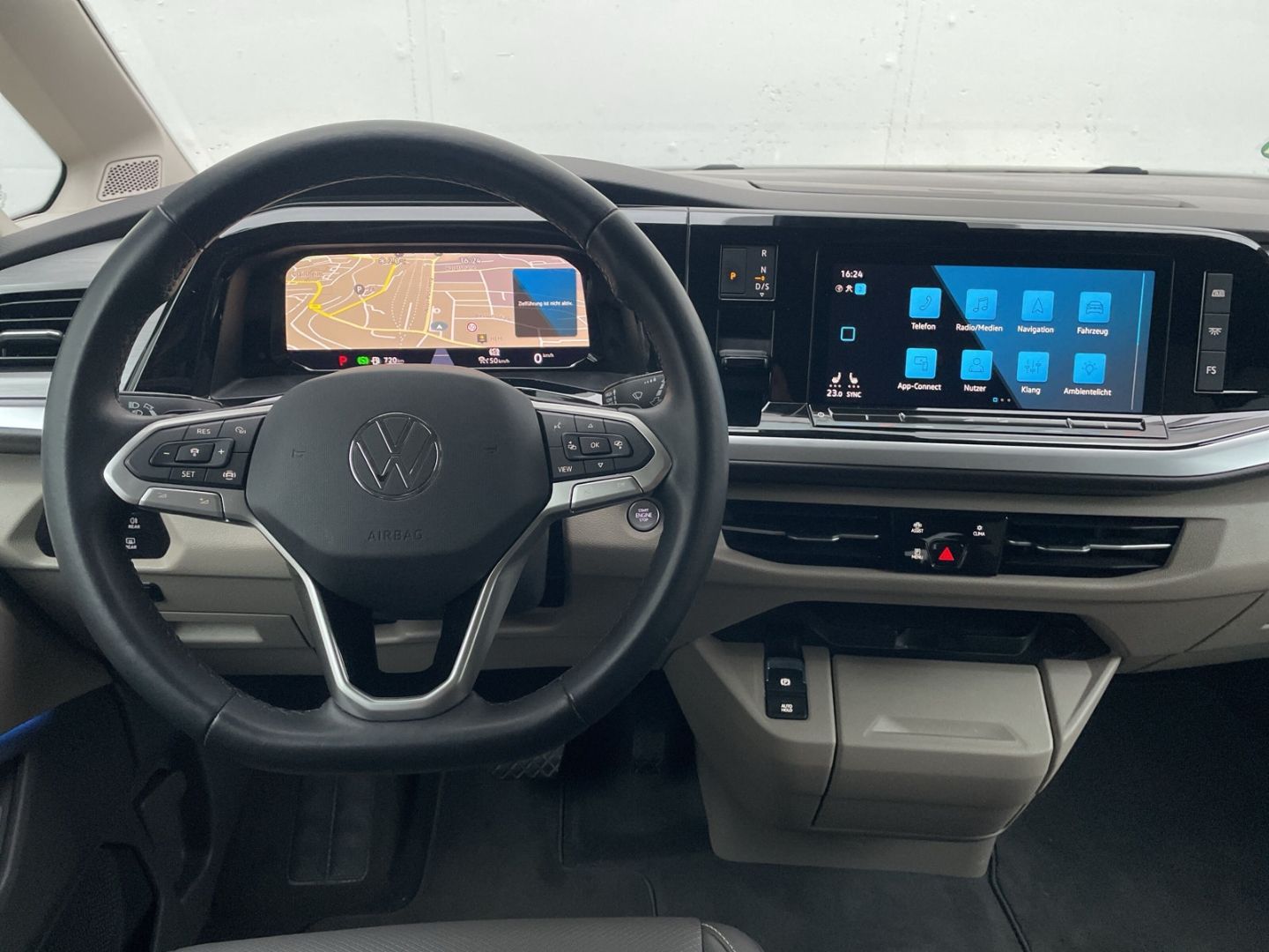 Volkswagen T7 Multivan 2.0 TDI DSG - Samsaru's Car Outlet