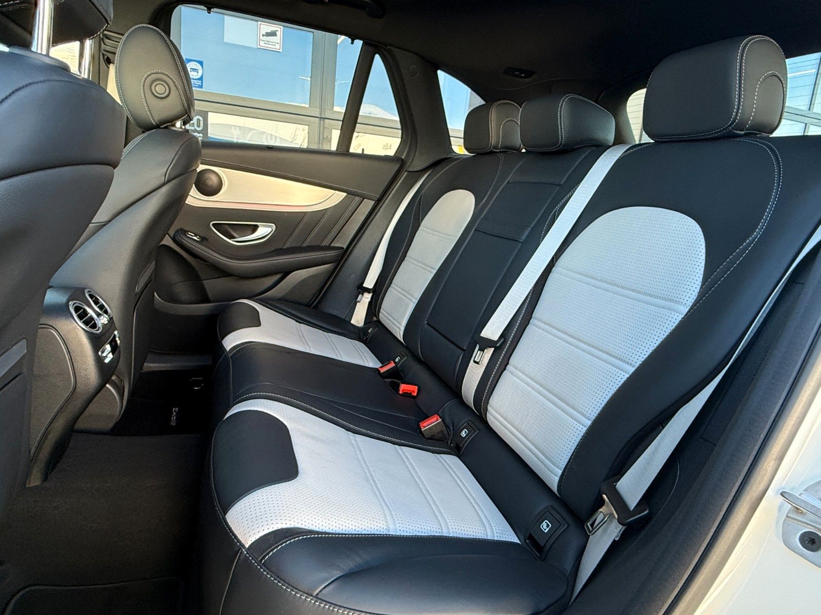 Mercedes-Benz GLC 63S AMG 4MATIC AERO DRIVER LED 21" PANO 360°