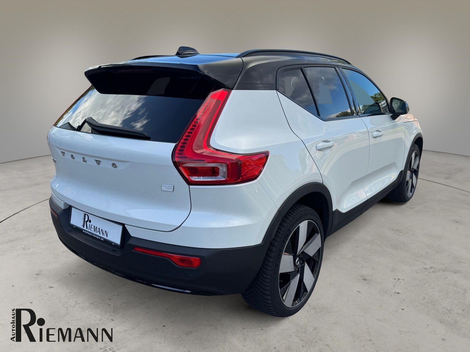 Volvo XC40 Recharge Twin Motor Plus + Winter-Paket