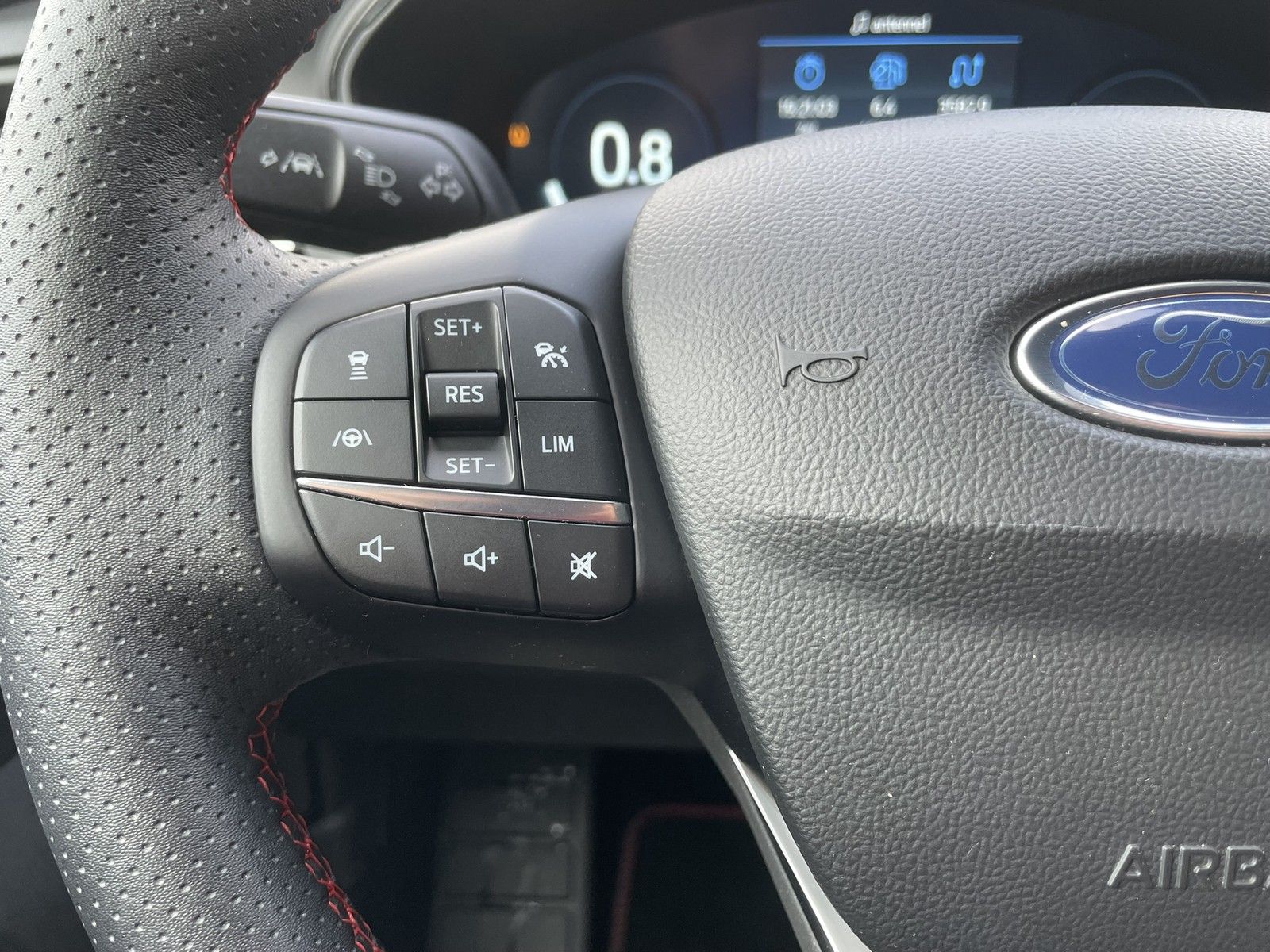 Ford Focus Turnier 1.0 EcoBoost Hybrid Aut. ST-Line X