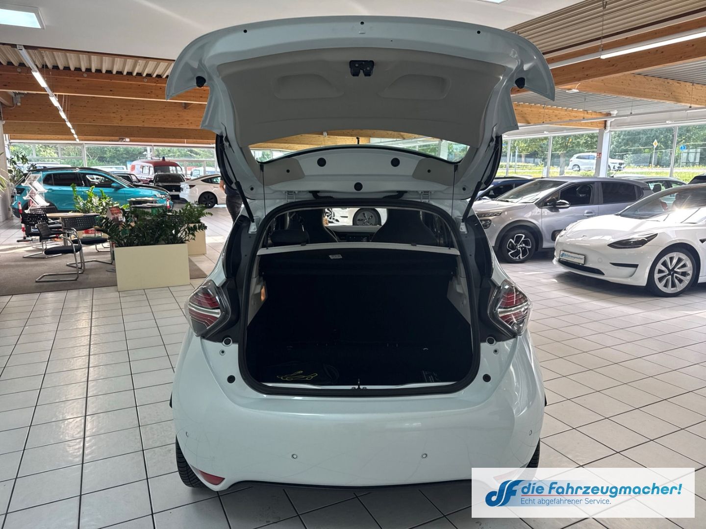 Renault ZOE Experience R110 - Samsaru's Car Outlet