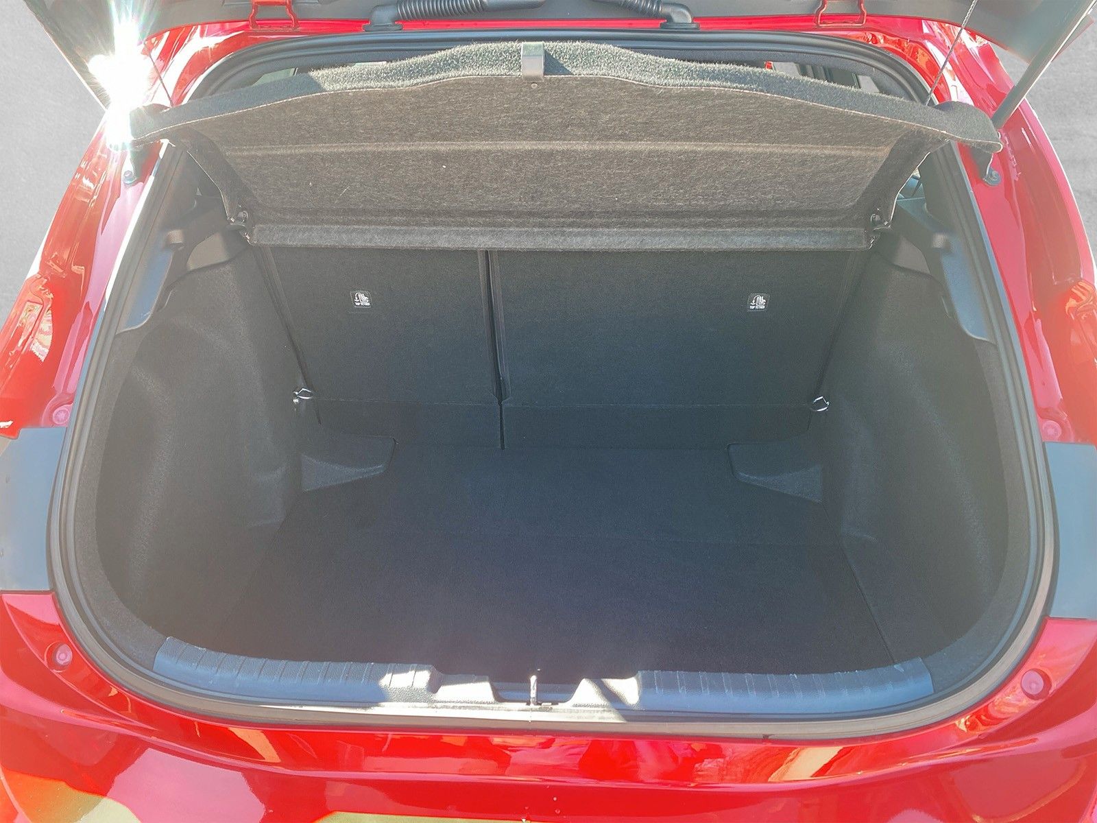 Toyota Corolla Hybrid Club - Samsaru's Car Outlet