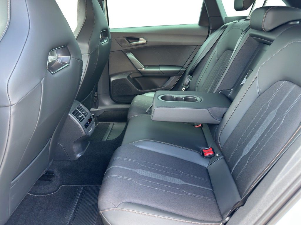 Cupra Leon Sportstourer e-Hybrid 1.4 TSI DSG VZ - Samsaru's Car Outlet