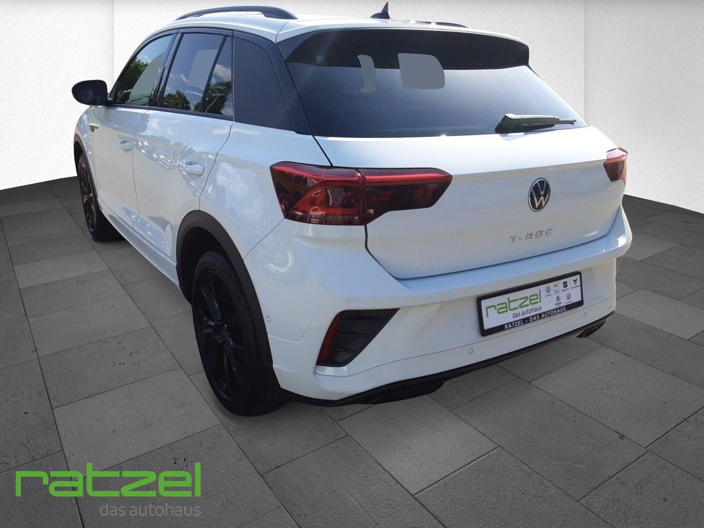 Volkswagen T-Roc R-Line - Samsaru's Car Outlet