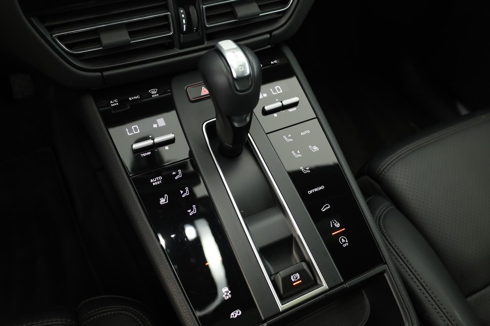 Porsche Macan S - Samsaru's Car Outlet