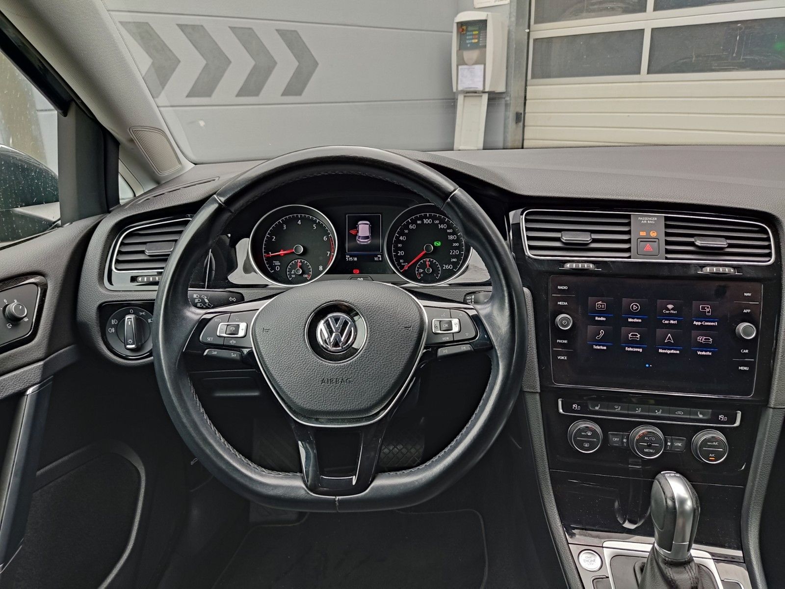 Volkswagen Golf 1.5 TSI DSG Highline - Samsaru's Car Outlet