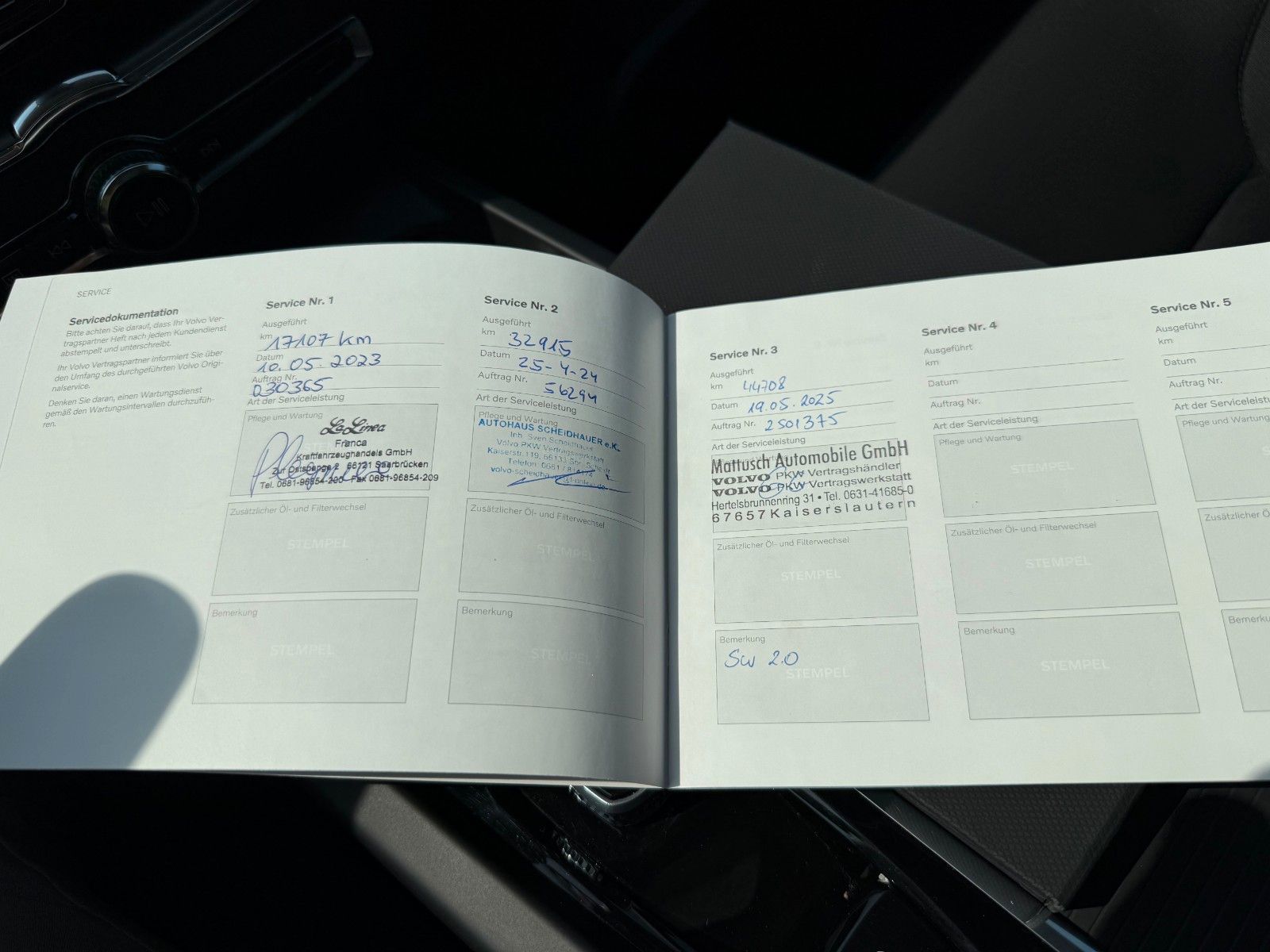 Volvo XC60 T6 AWD+INSCRIPTION+AHK+20"+PANO