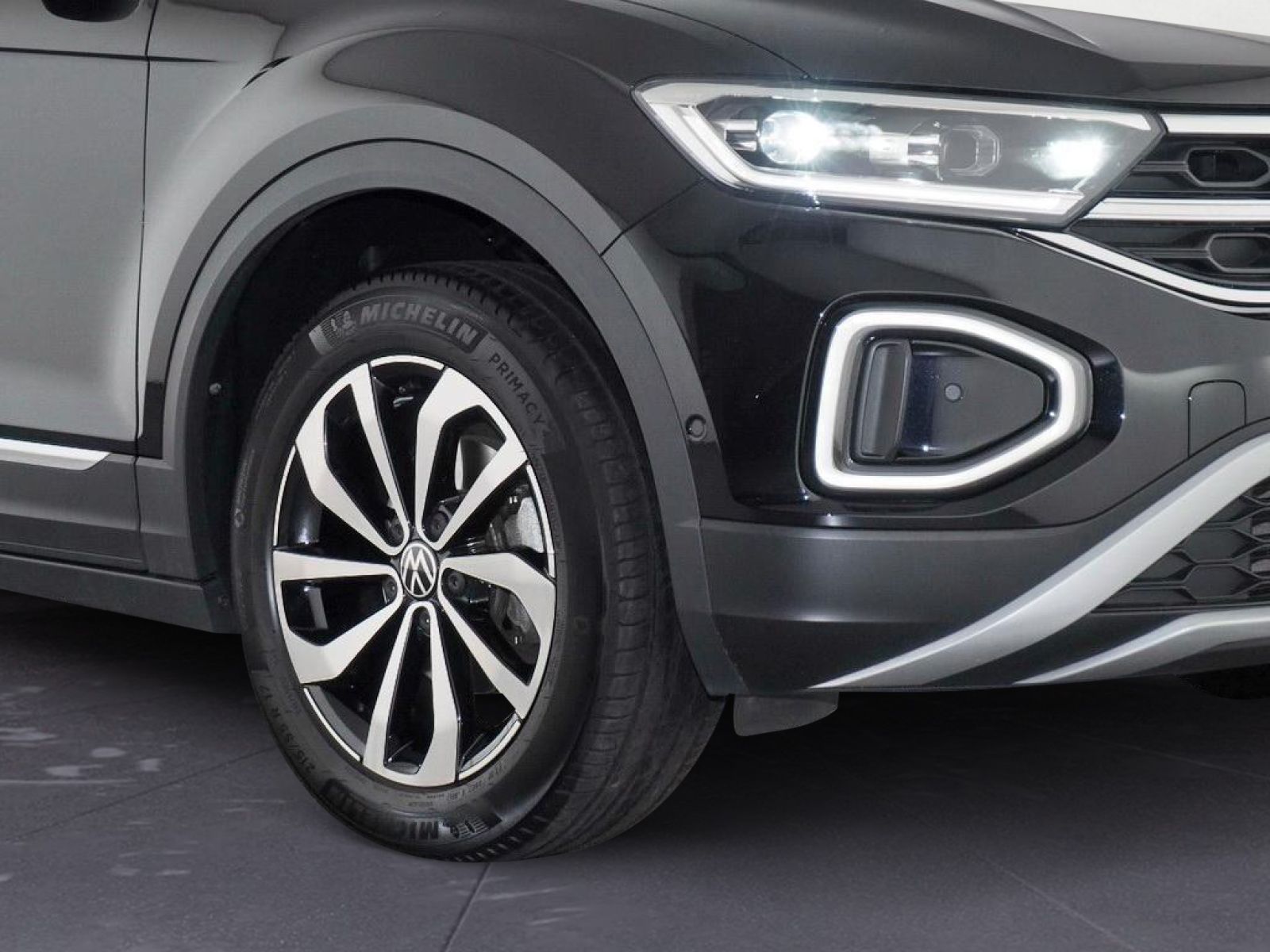 Volkswagen T-Roc Cabriolet Style 1.5 TSI DSG - Samsaru's Car Outlet