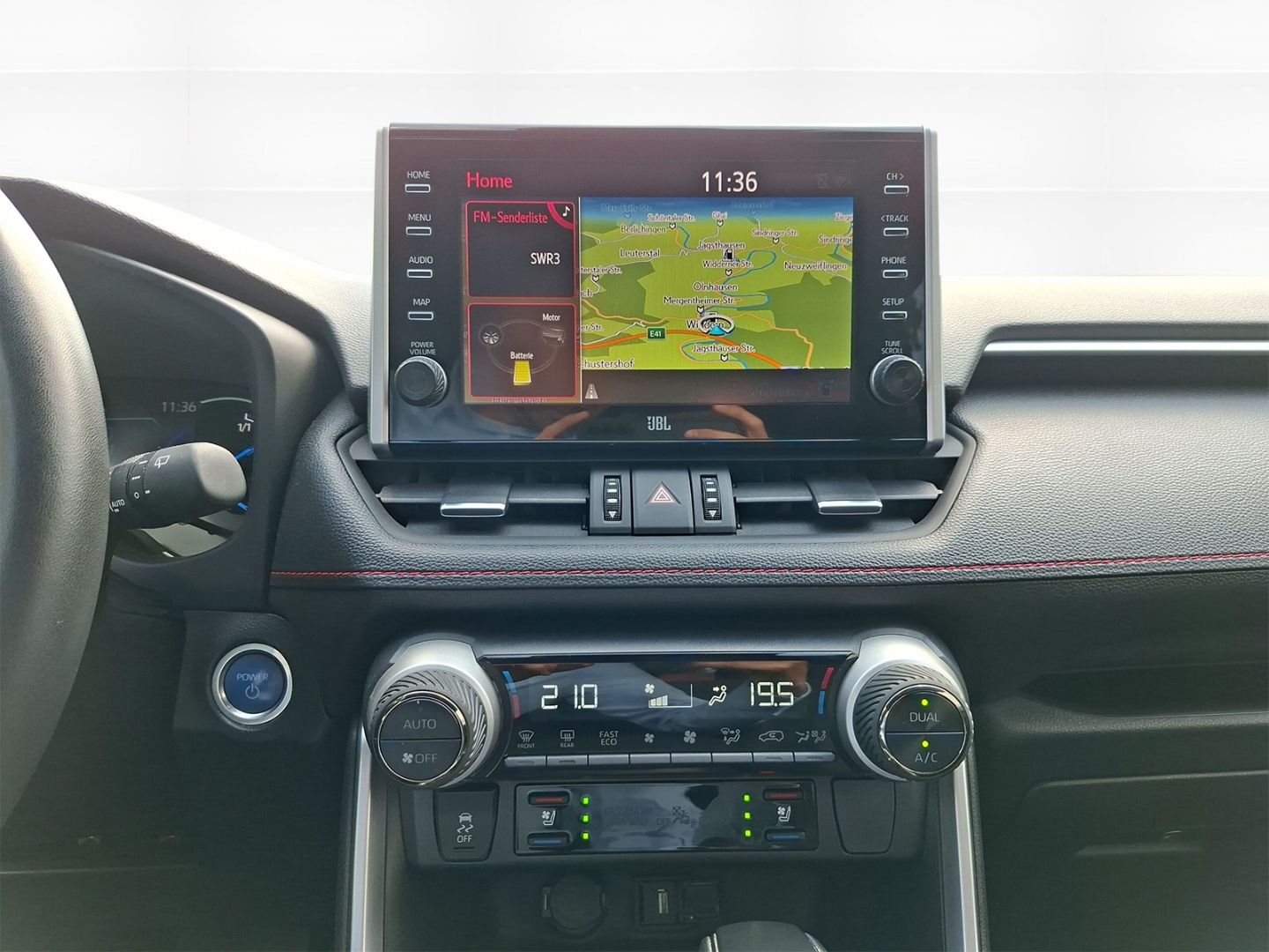 Toyota RAV 4 2.5 Plug-in Hybrid 4x4 - Samsaru's Car Outlet