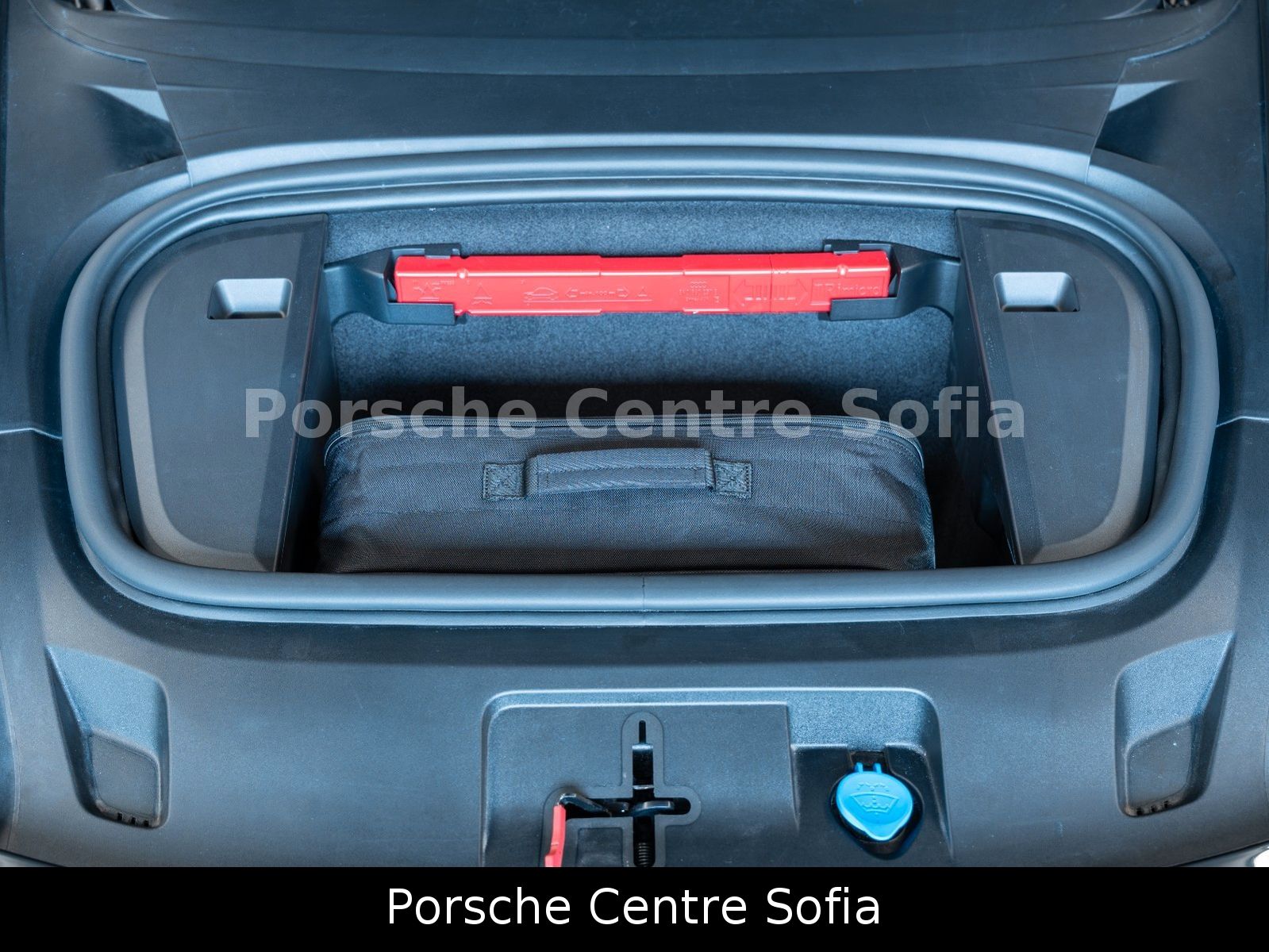 Porsche Taycan Cross Turismo 4