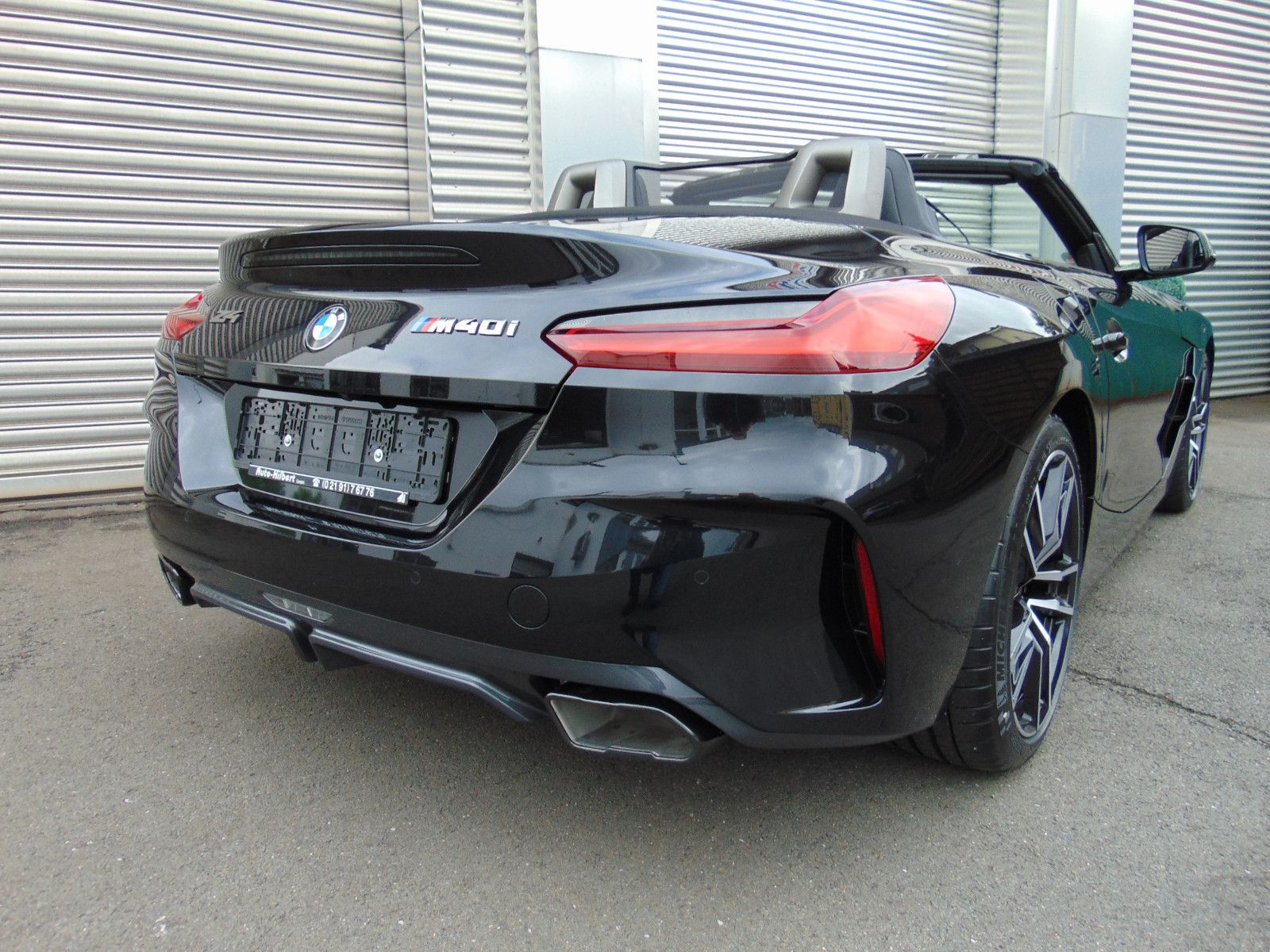 BMW Z4 M 40i - Samsaru's Car Outlet