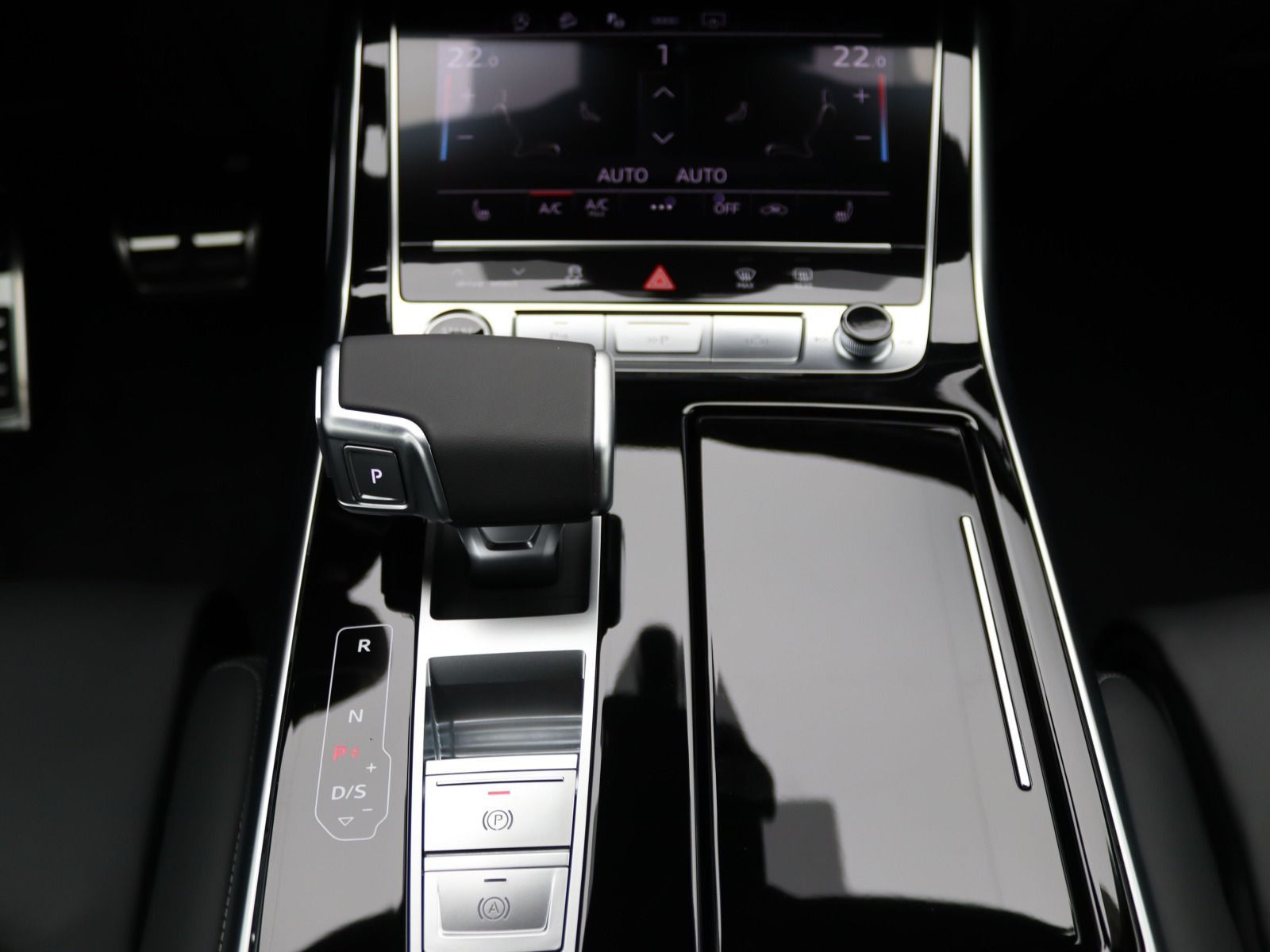 Audi Q8 S-Line 50TDI quattro / Pano, Matrix, AHK, B&O