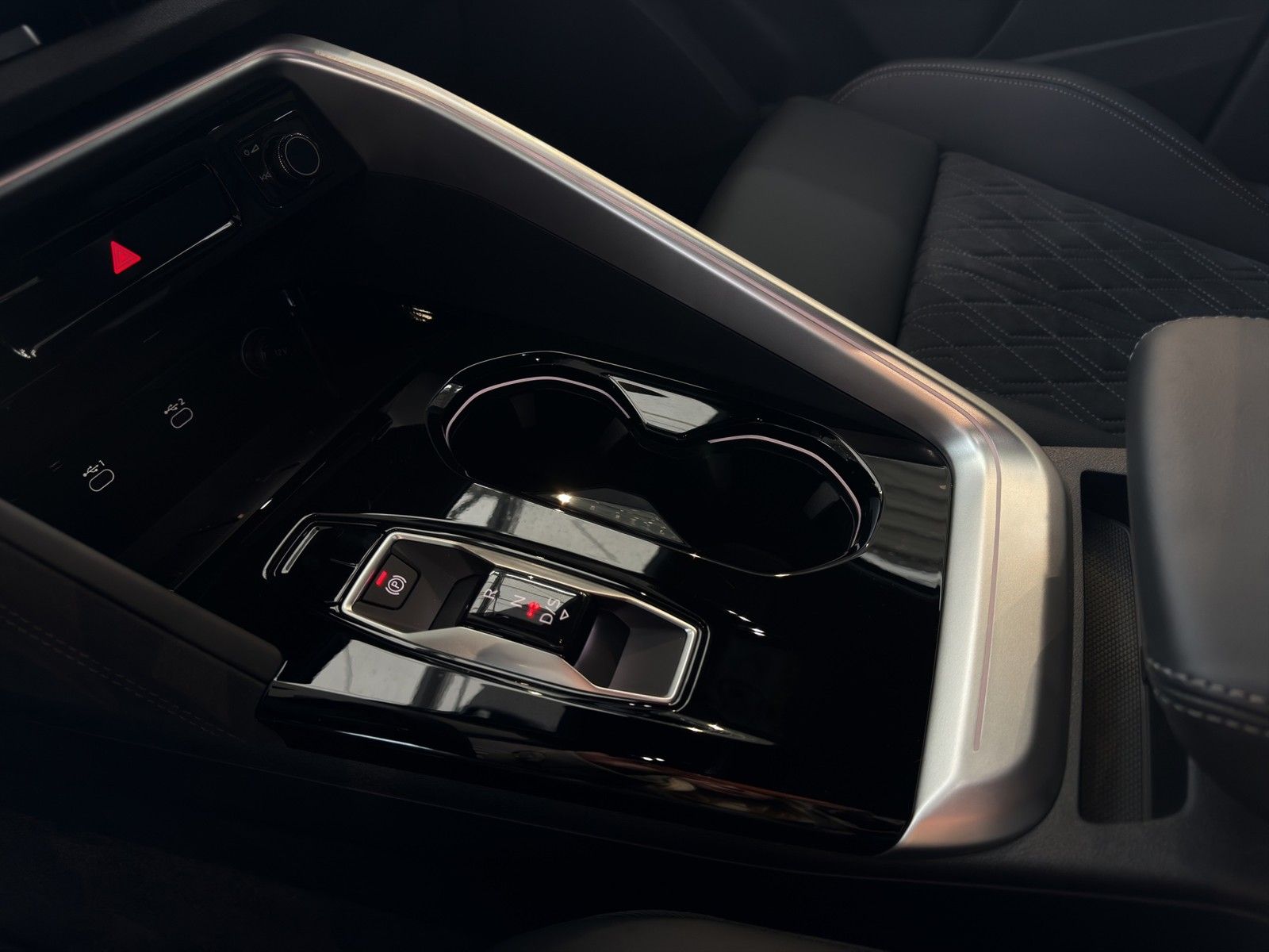 Audi Q5 TDI quattro s-tronic S line AHK+Matrix