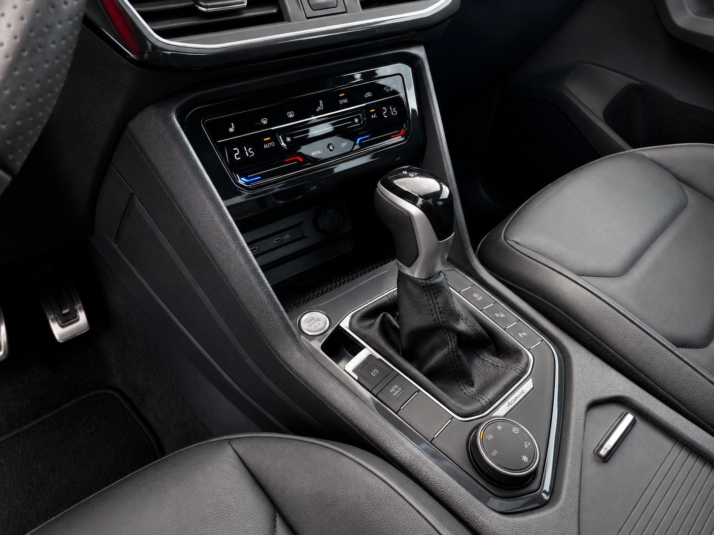 Seat Tarraco FR 4Drive*Pano-Dach*AHK*Leder*Drive*Cam.