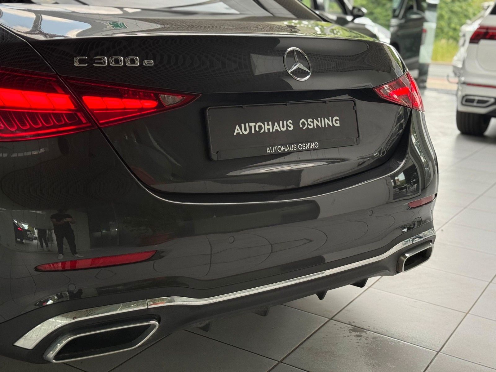 Mercedes-Benz C 300 e AMG - Samsaru's Car Outlet