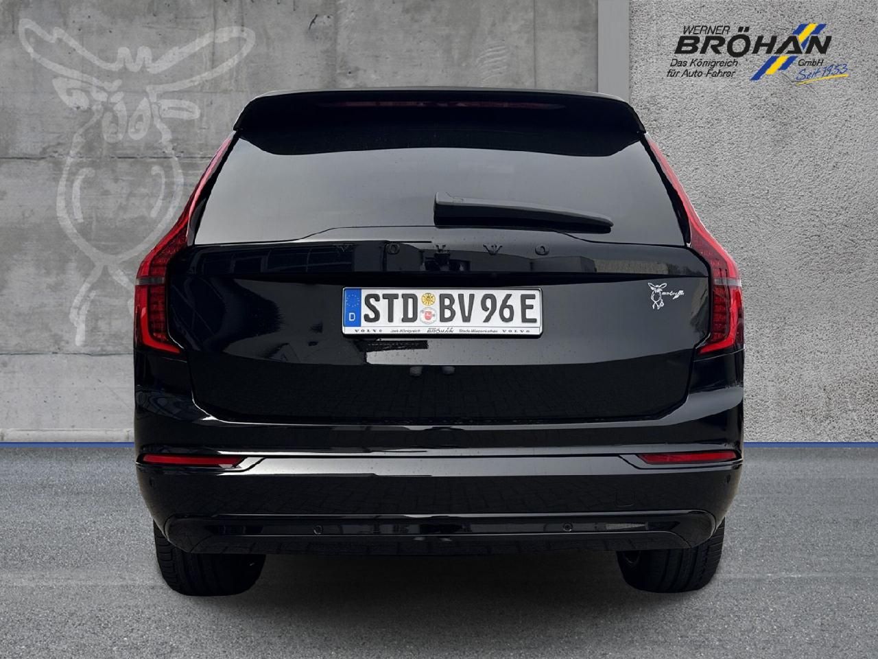 Volvo XC90 T8 AWD Ultra Dark Plug-In Hybrid