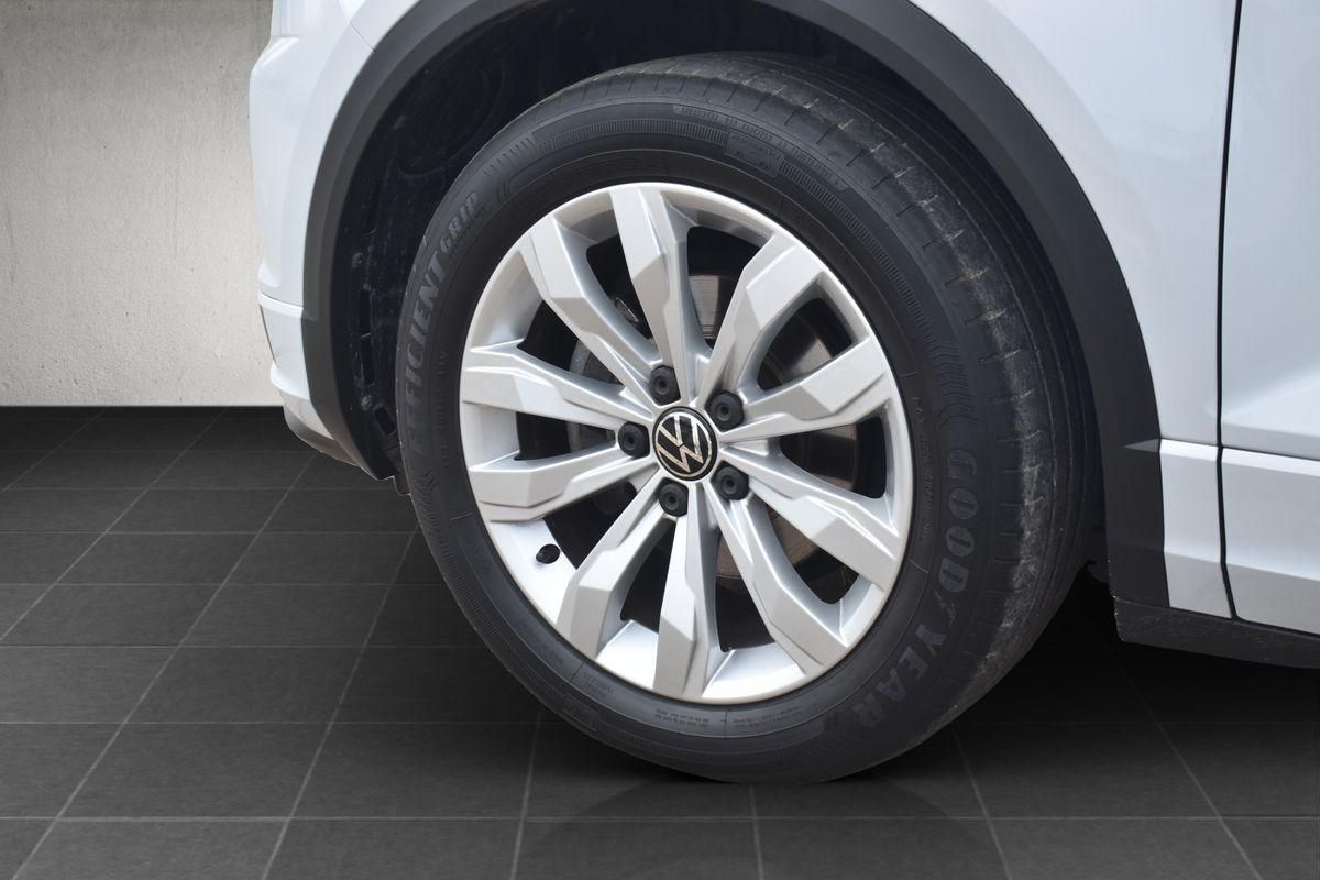 Volkswagen T-Roc 1.5 TSI DSG Sport R-Line - Samsaru's Car Outlet