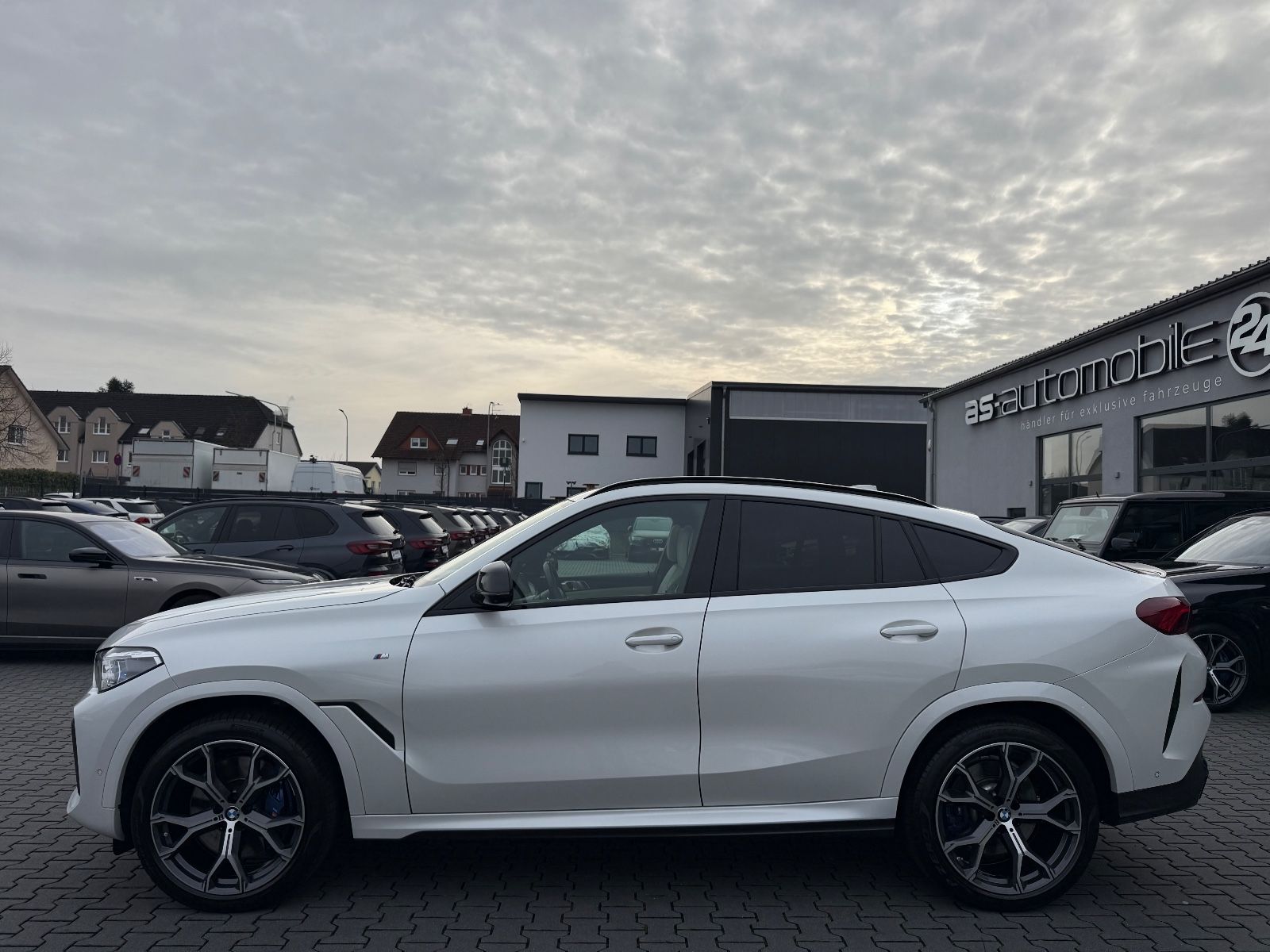 BMW X6*40xd*MSPORT/INDIVIDUAL*360°ACC*HUD*LASER*AHK*