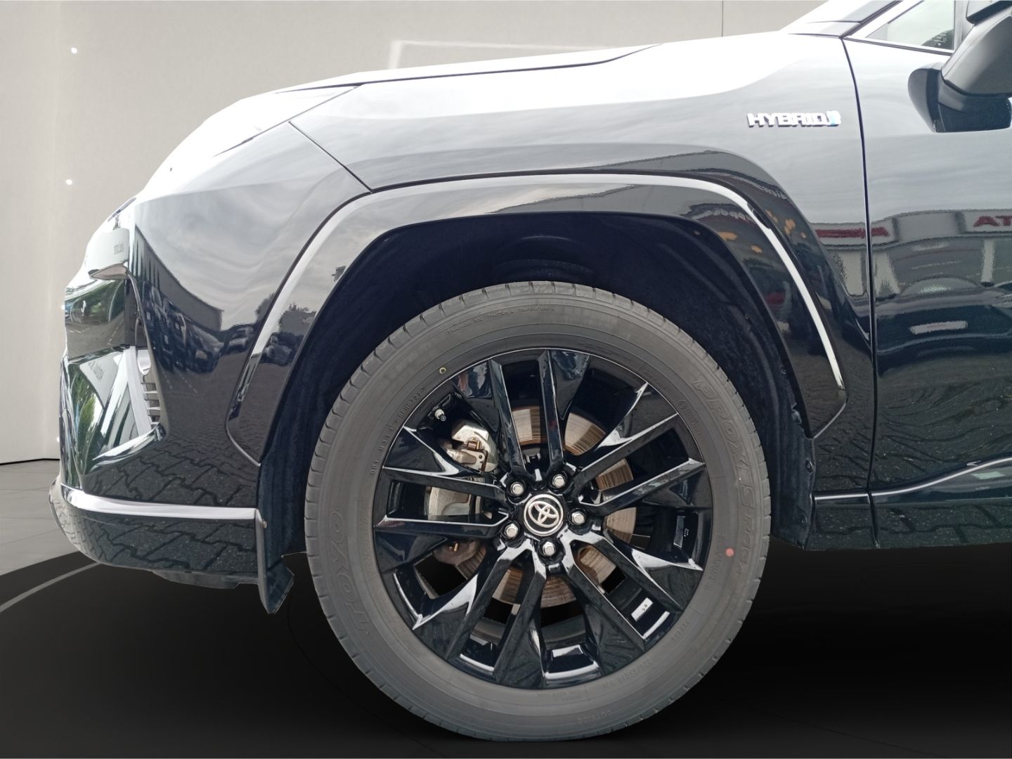 Toyota RAV 4 HYBRID Black Edition - Samsaru's Car Outlet