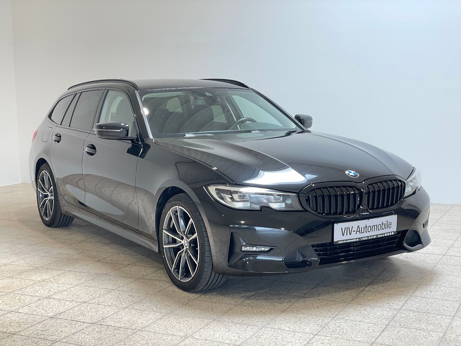 BMW 320d Touring Sport Line - Samsaru's Car Outlet