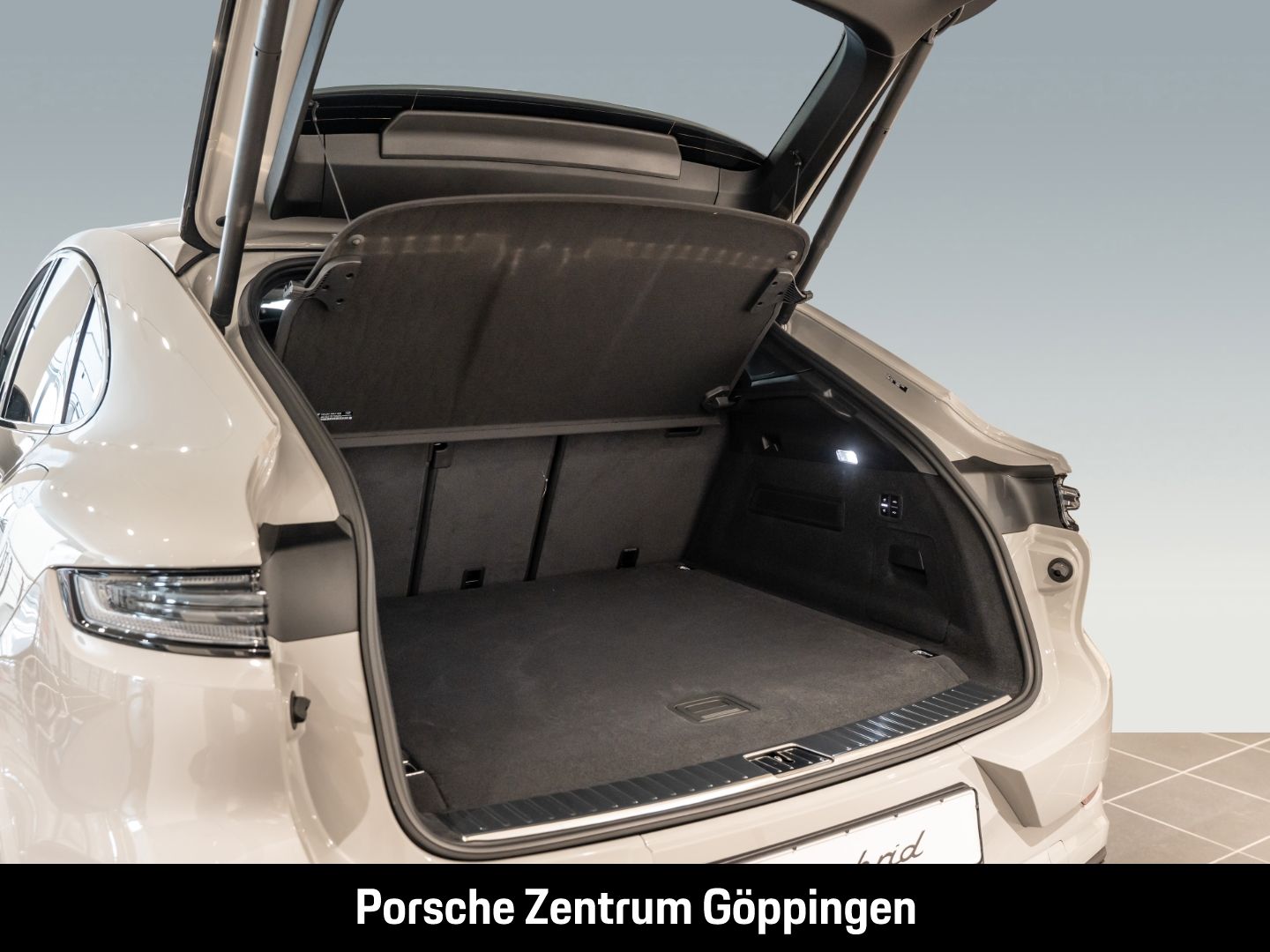 Porsche Cayenne E-Hybrid Coupe BOSE Luftfederung LED