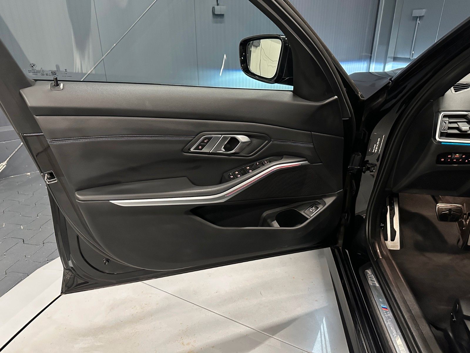 BMW 320d touring xDrive M-Sport - Samsaru's Car Outlet