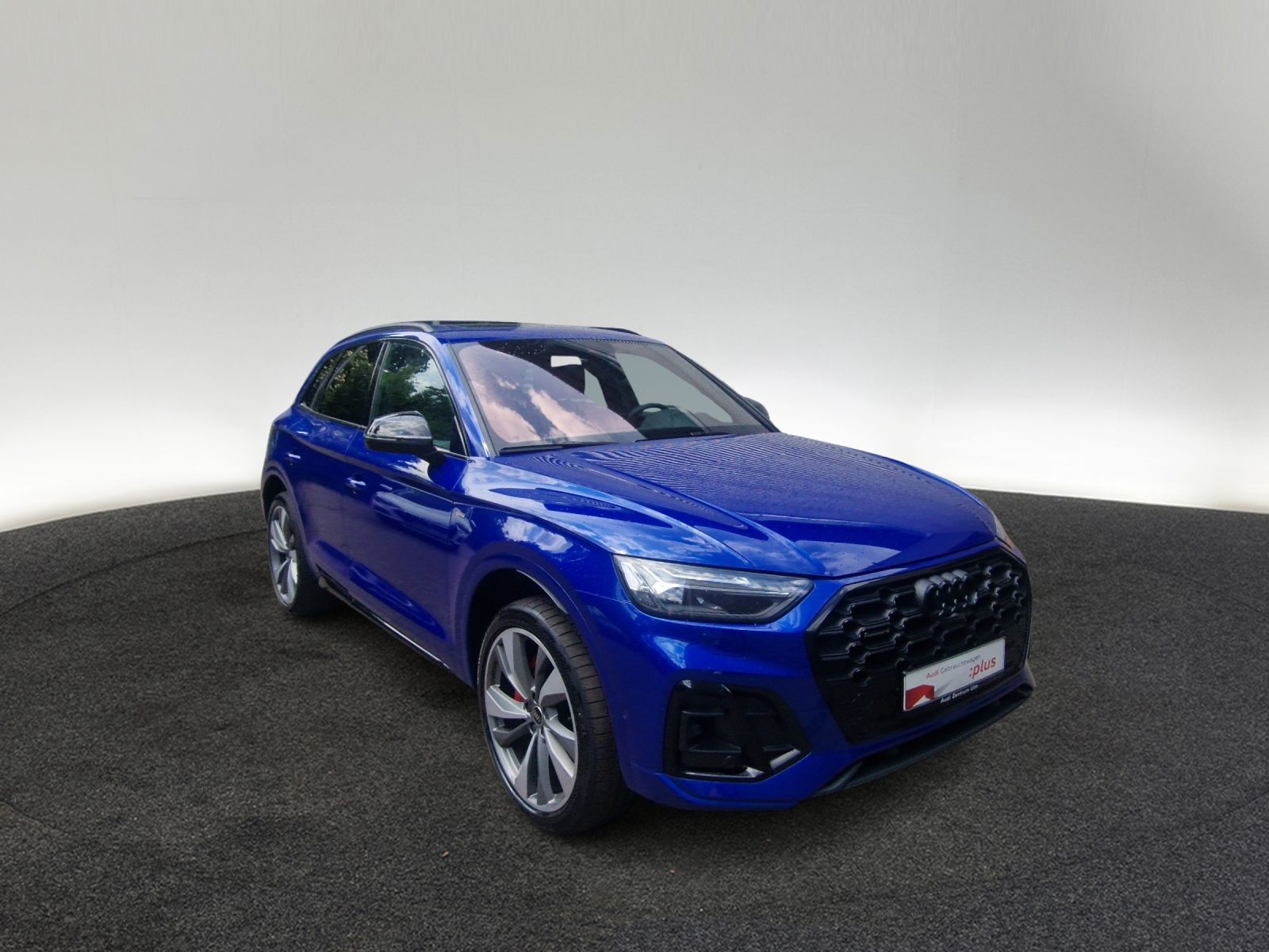 Audi Q5 S-Line Black 55 TFSI e qu 21 AHK PANO 5J.GAR.
