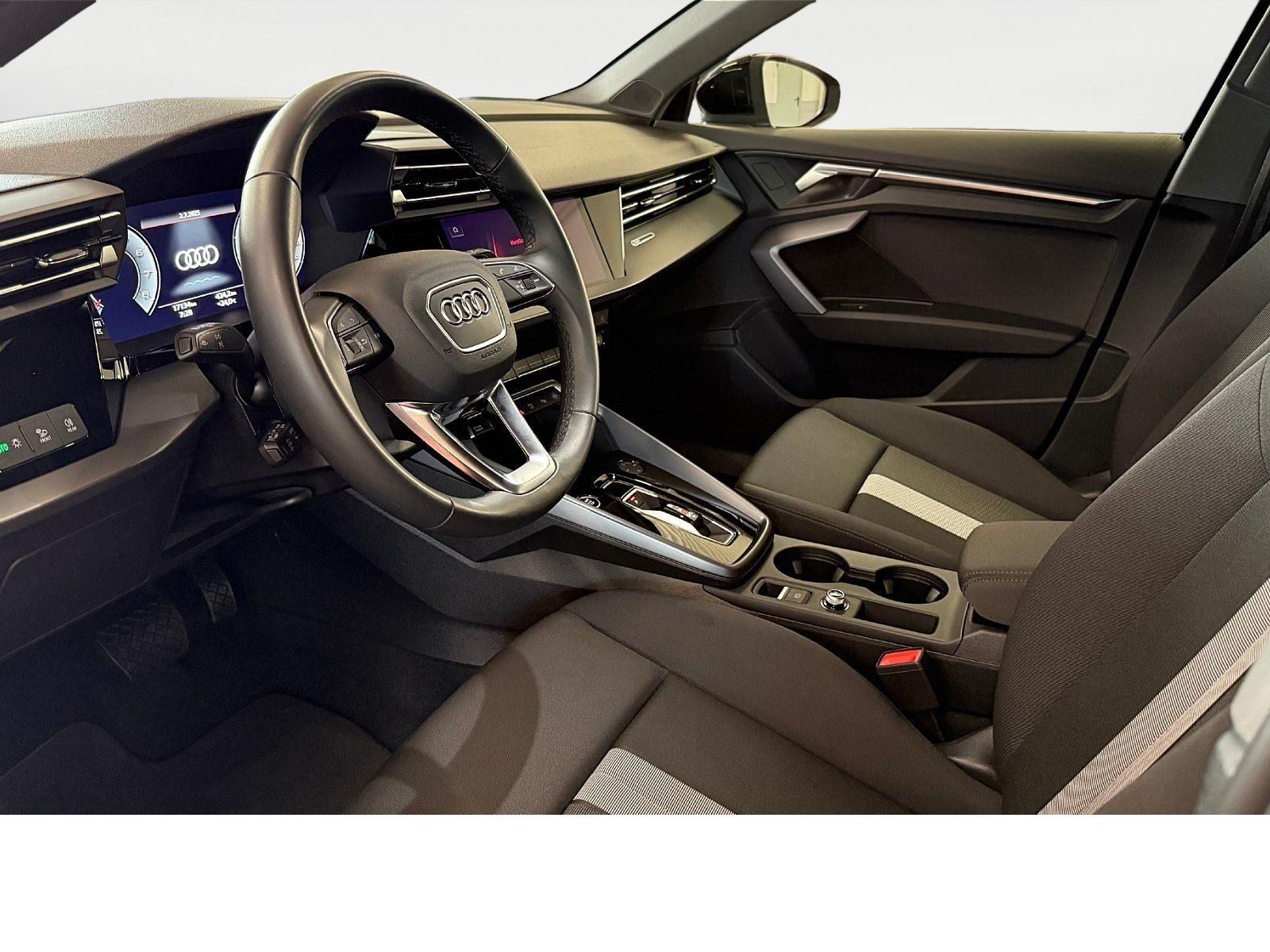 Audi A3 Sportback 35 TFSI S-tronic - Samsaru's Car Outlet