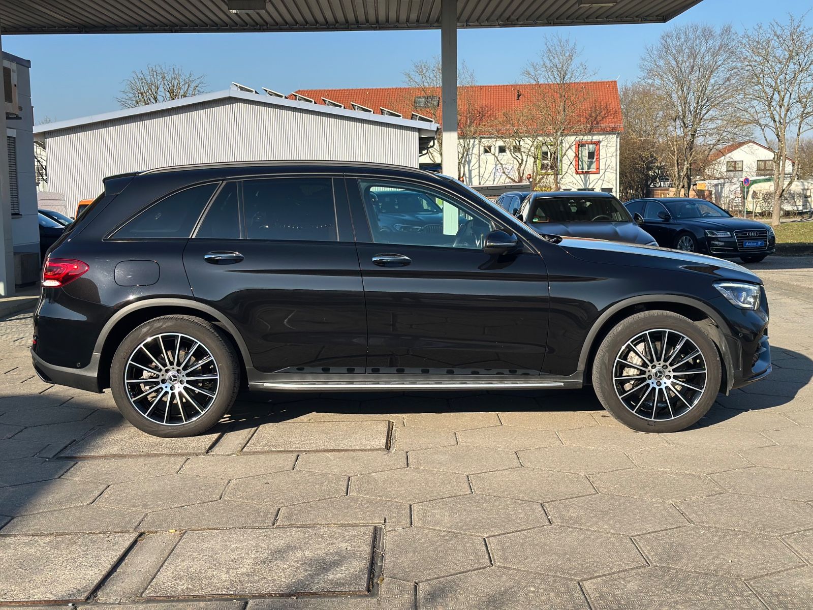 Mercedes-Benz GLC 300 d AMG 4M - Samsaru's Car Outlet