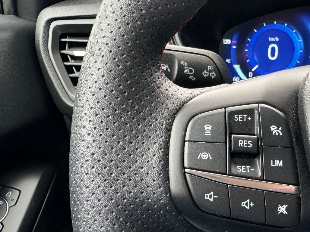Ford Focus 1.0 Turnier ST-Line X | ACC | LED | SHZ