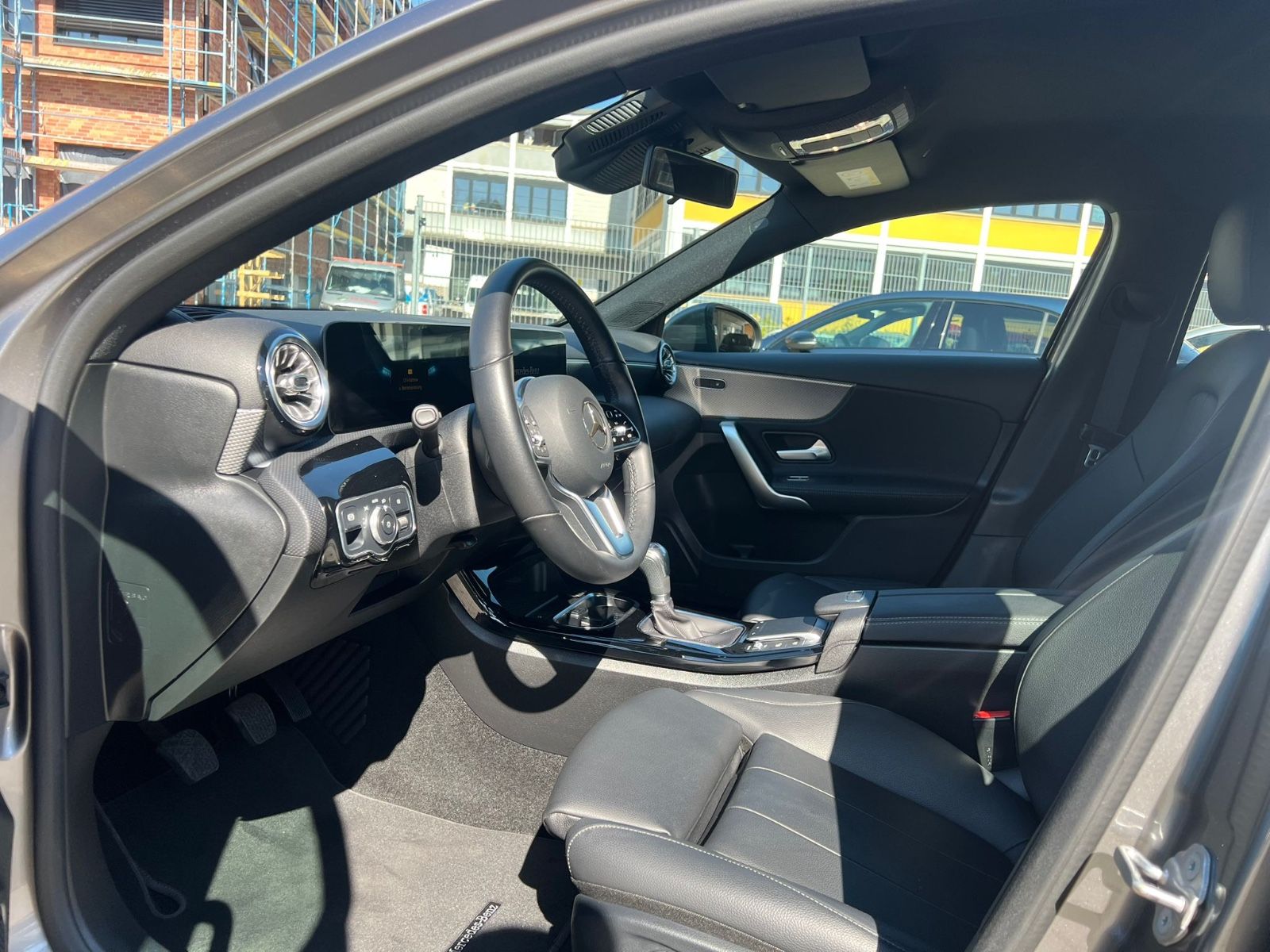 Mercedes-Benz A 200 - Samsaru's Car Outlet