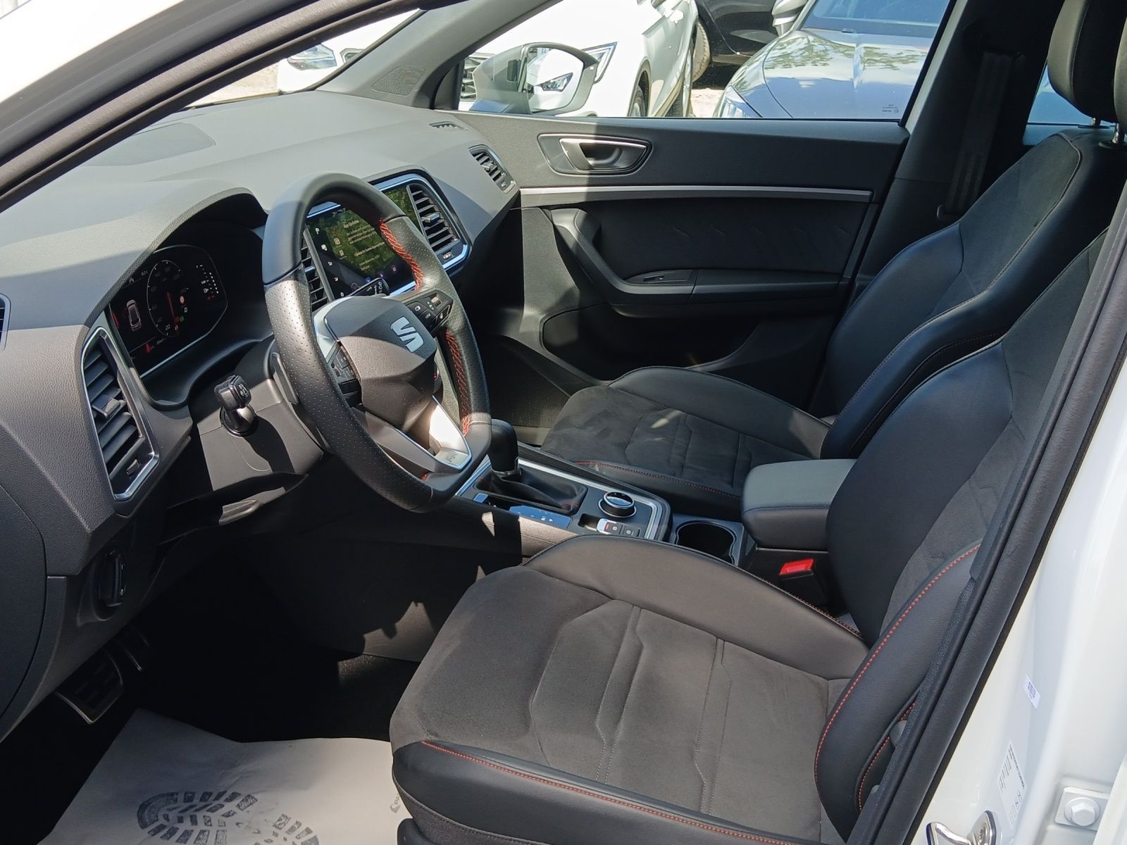 Seat Ateca FR 2.0 TDI DSG*NAVI*AHK*KAM*SHZ*ACC*LED*