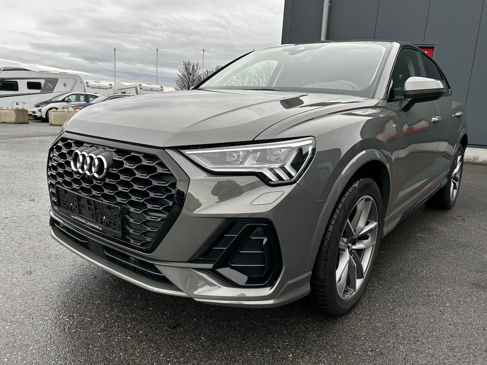 Audi Q3 40 TFSI Sportback quattro S line - Samsaru's Car Outlet
