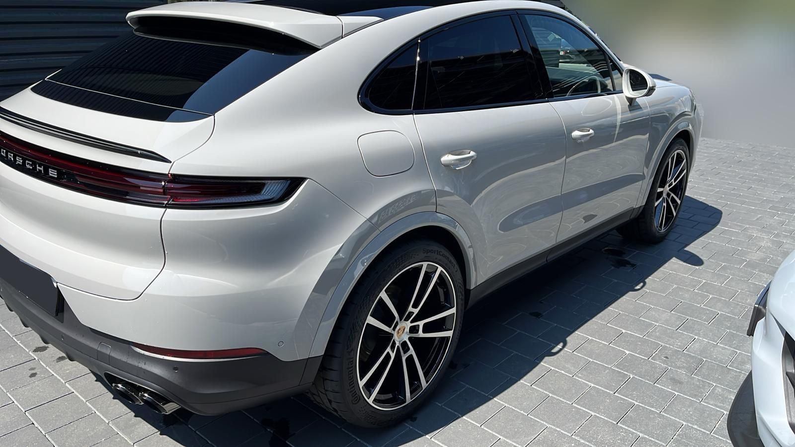 Porsche Cayenne Coupe | PROD25 | 18-Way | TV