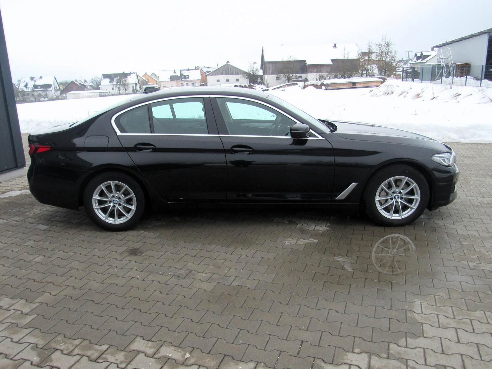BMW 530e xDrive Limousine Laser, HUD, ACC, DAB, Hifi