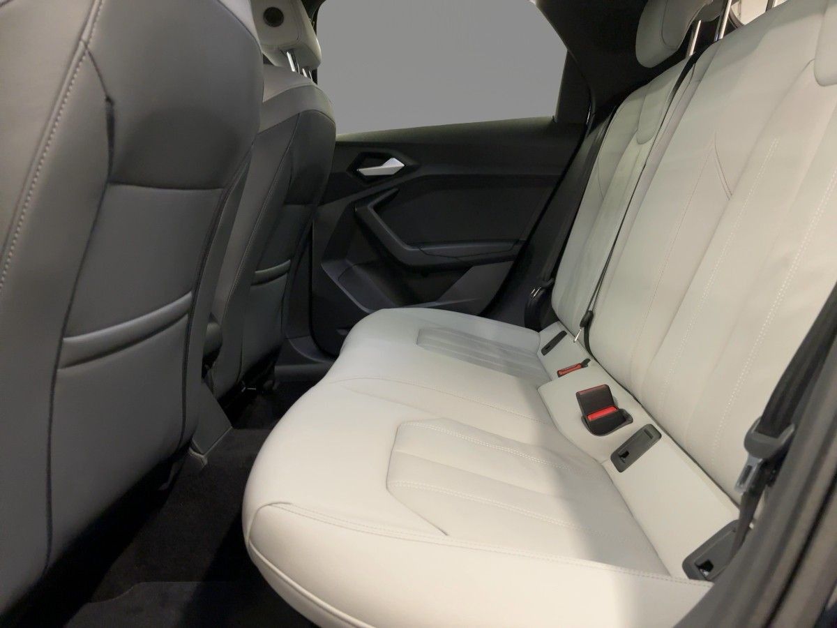 Audi A1 Sportback Advanced 30 TFSI S tr. PDC LED NAVI