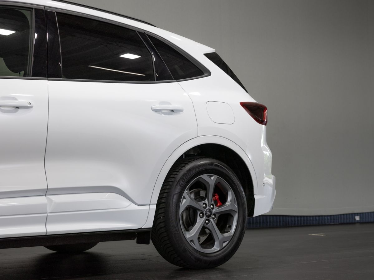 Ford Kuga ST-Line X 1.5 - Samsaru's Car Outlet
