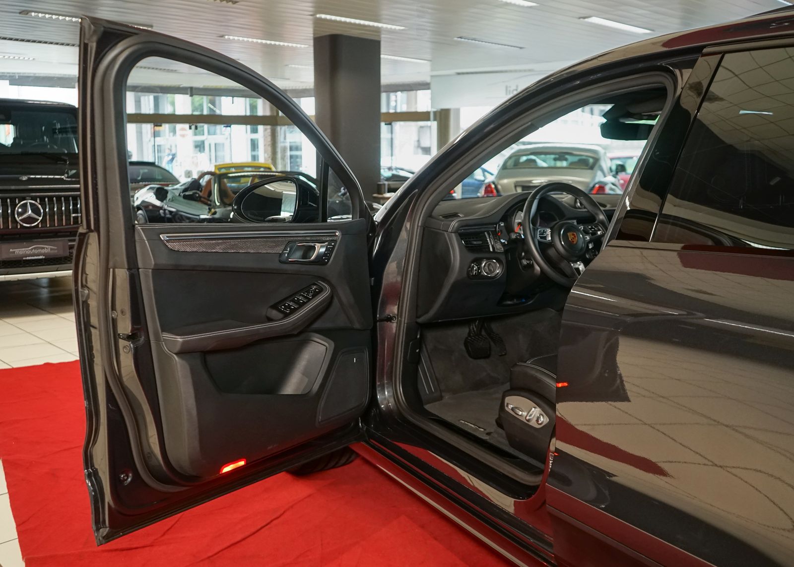 Porsche Macan GTS - Samsaru's Car Outlet
