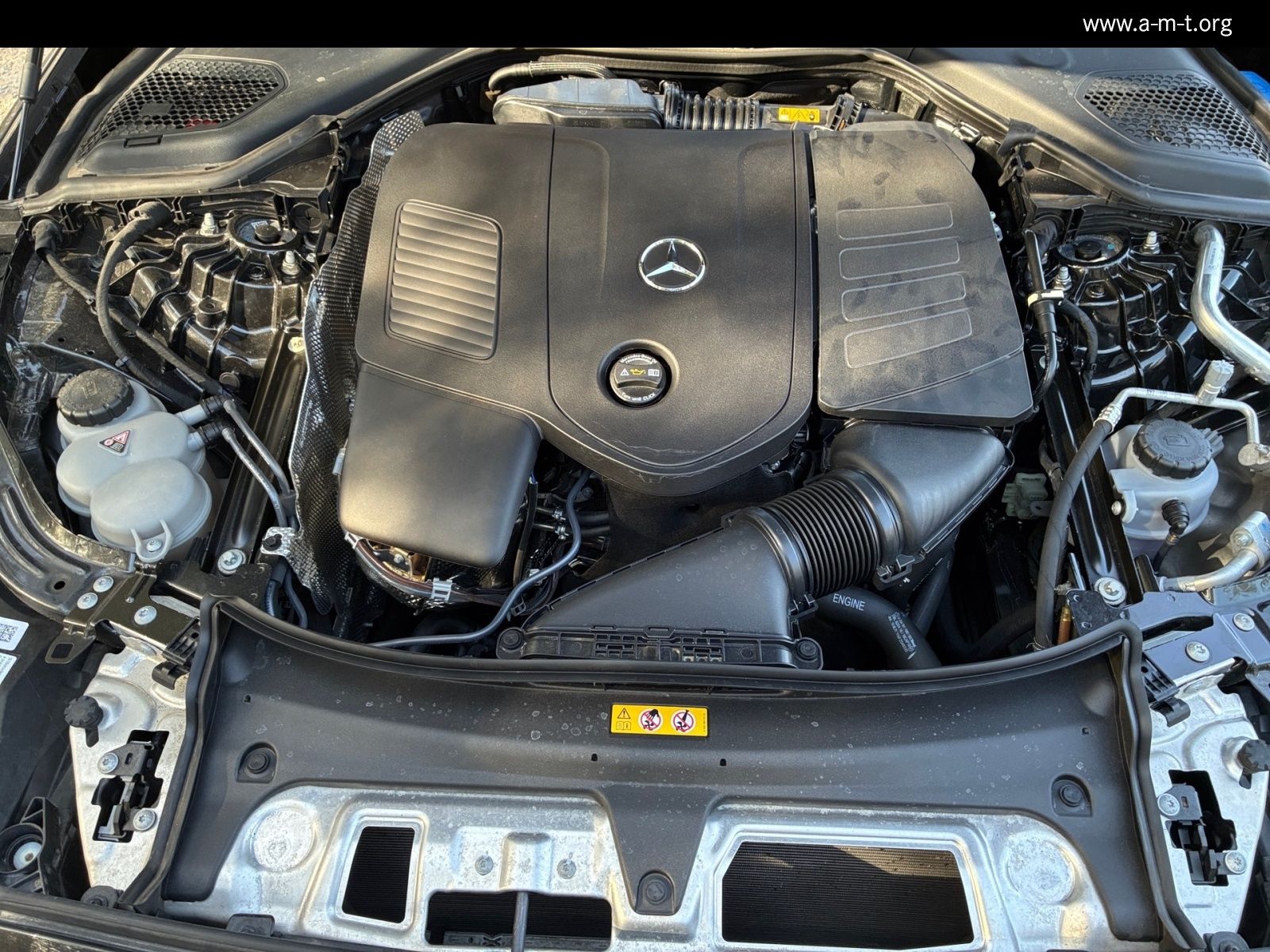 Mercedes-Benz E 200 AMG Line - Samsaru's Car Outlet