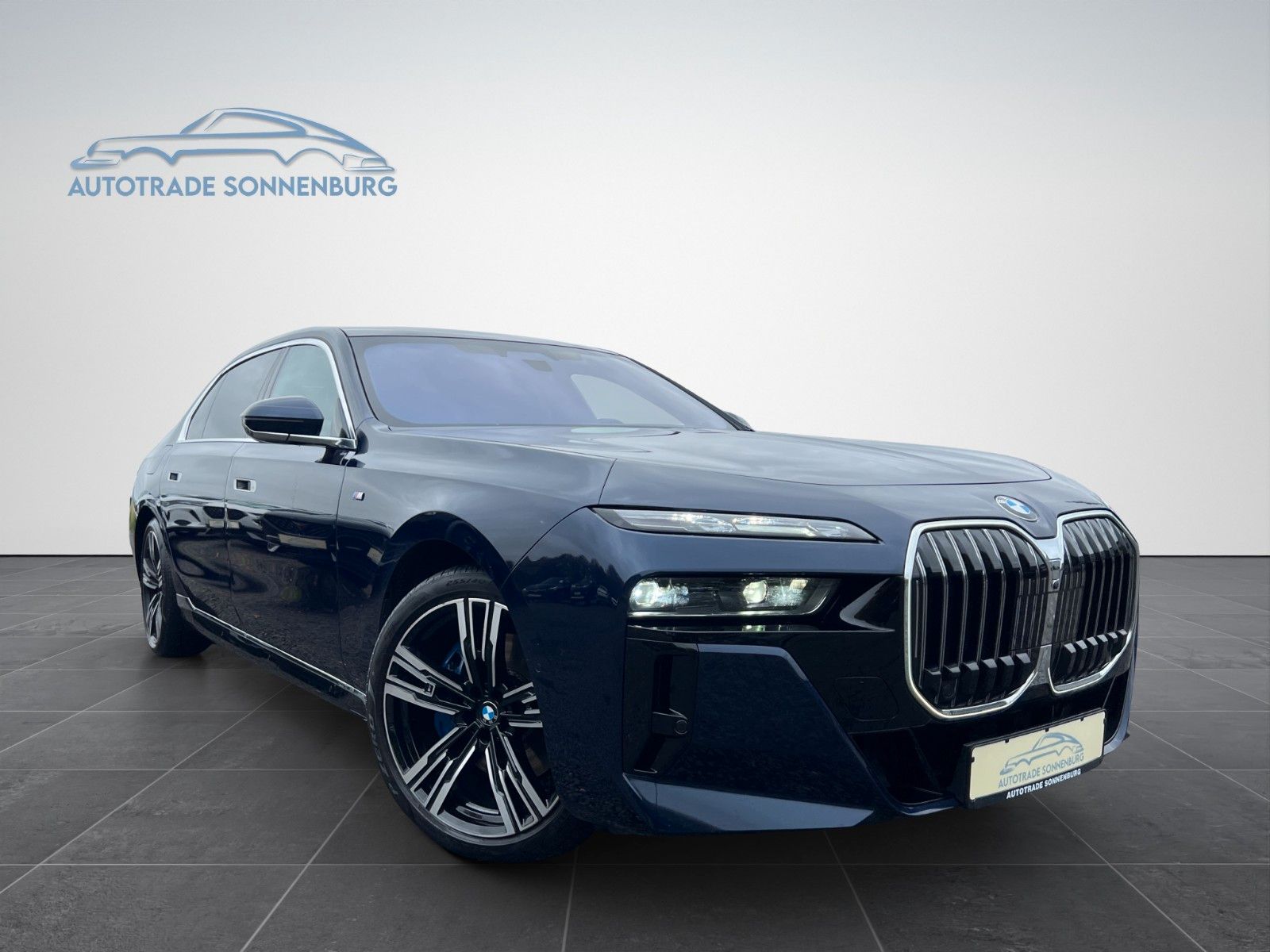 BMW 740 d xDrive M Sport/TV/HUD/AHK/B&W/PANO