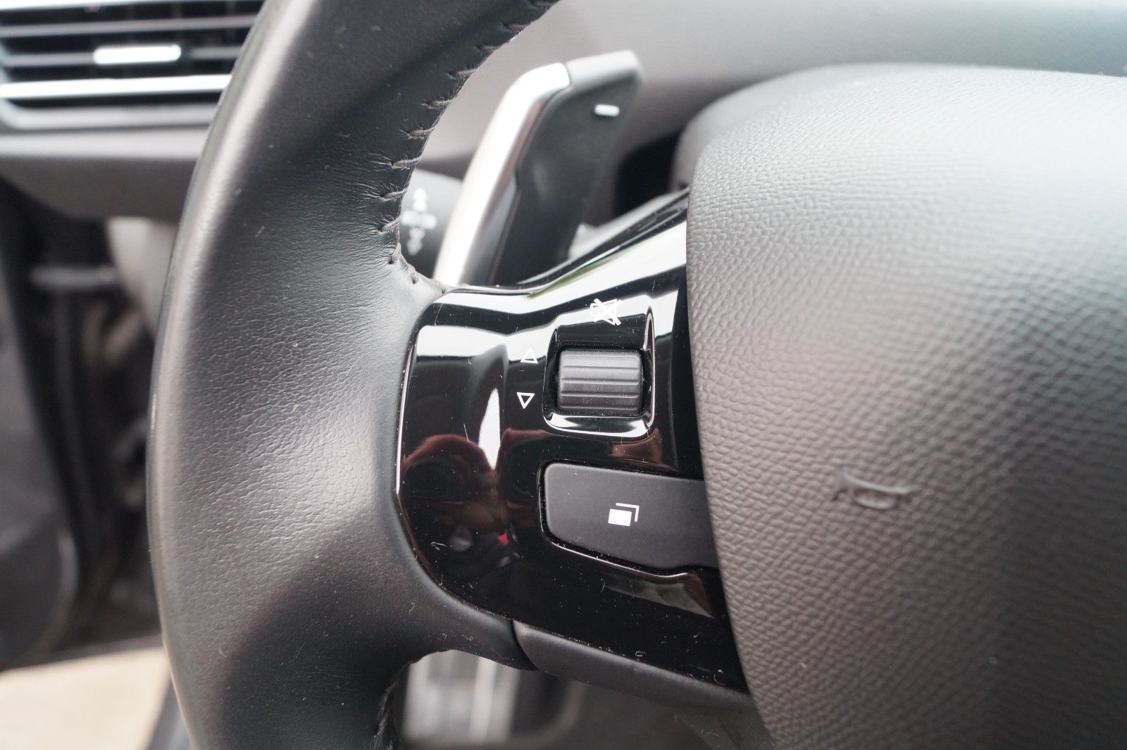 Peugeot 308 SW Allure - Samsaru's Car Outlet