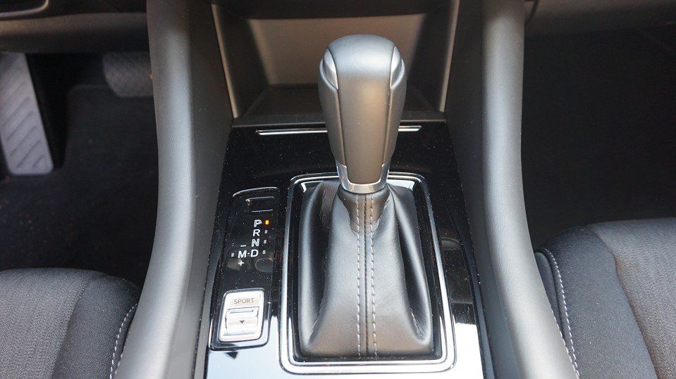 Mazda 6 2.0L SKYACTIV G 165 6AT FWD CENTER-LINE