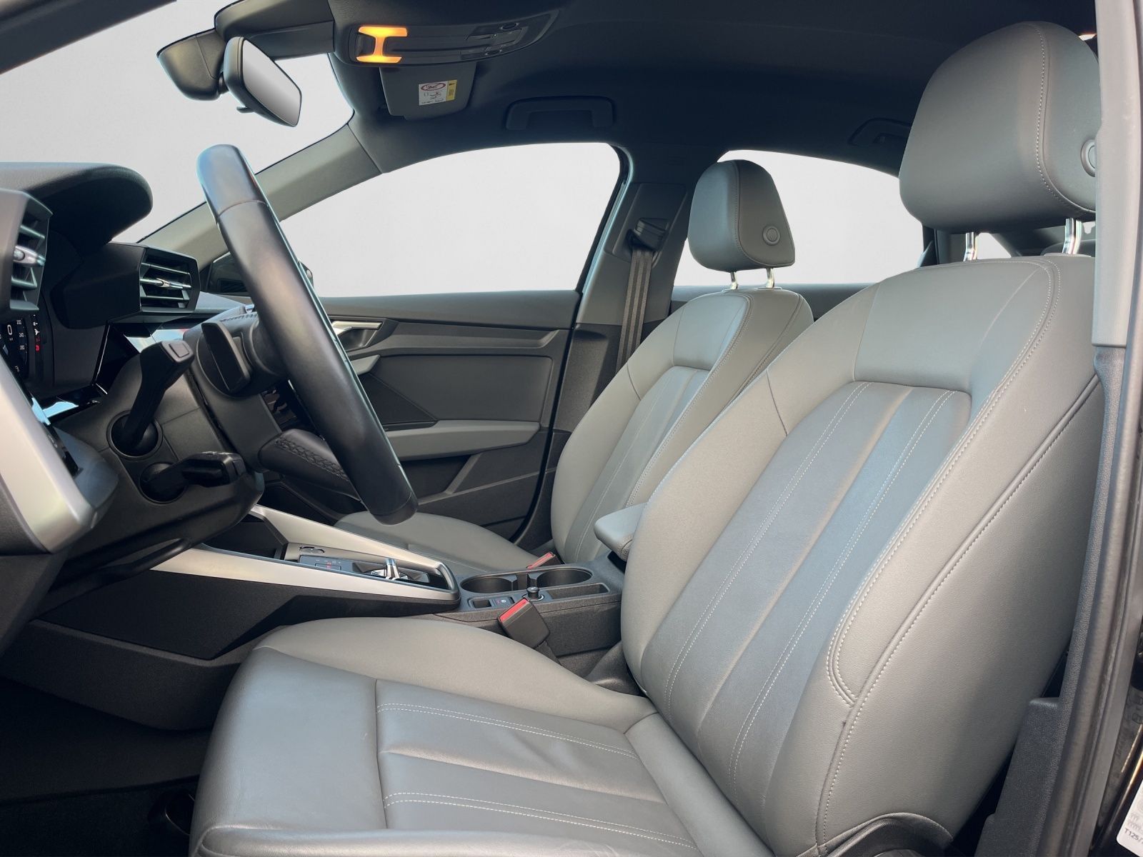 Audi A3 Limousine 35 TFSI S tronic KAM SHZ MMI LM PDC