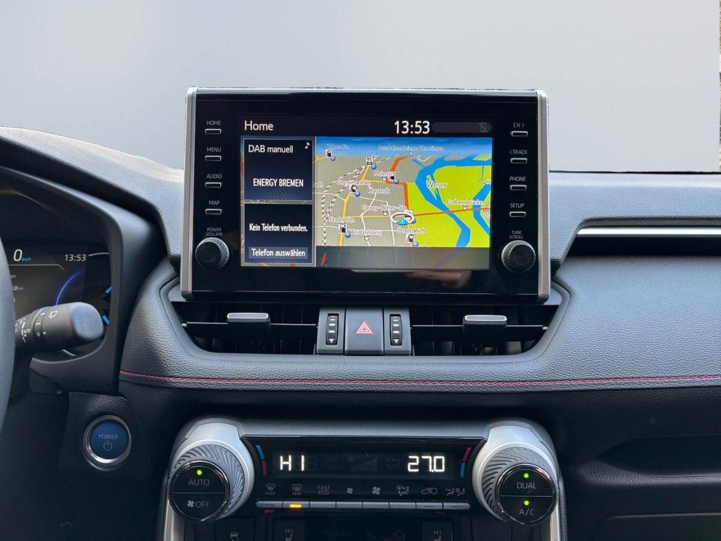 Toyota RAV 4 Plug-in-Hybrid 4x4 - Samsaru's Car Outlet