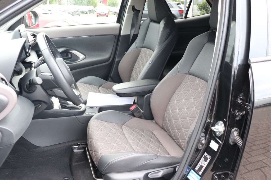 Toyota Yaris Cross Hybrid 1.5 VVT-i Elegant