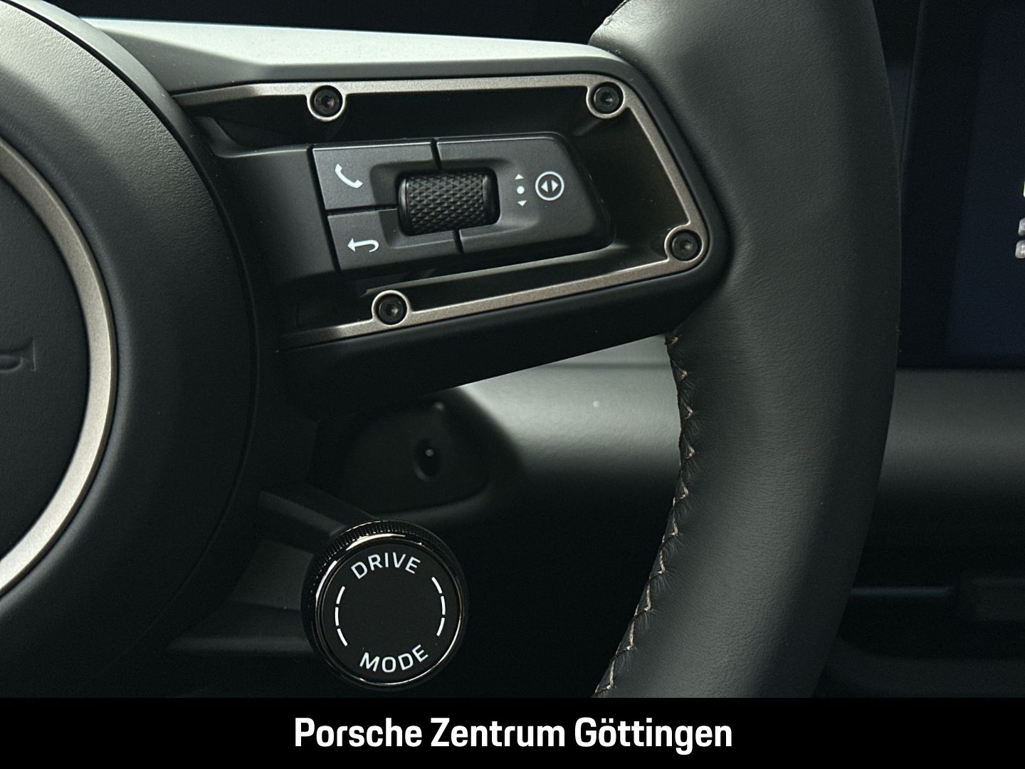 Porsche Macan Turbo Burmester HA-Lenkung InnoDrive LED
