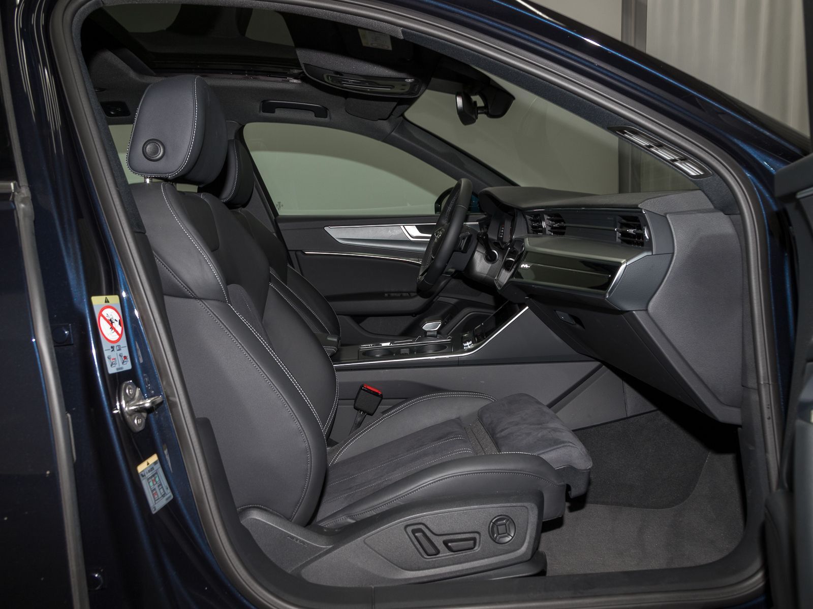 Audi A6 Avant 45 TDI Q S LINE - Samsaru's Car Outlet