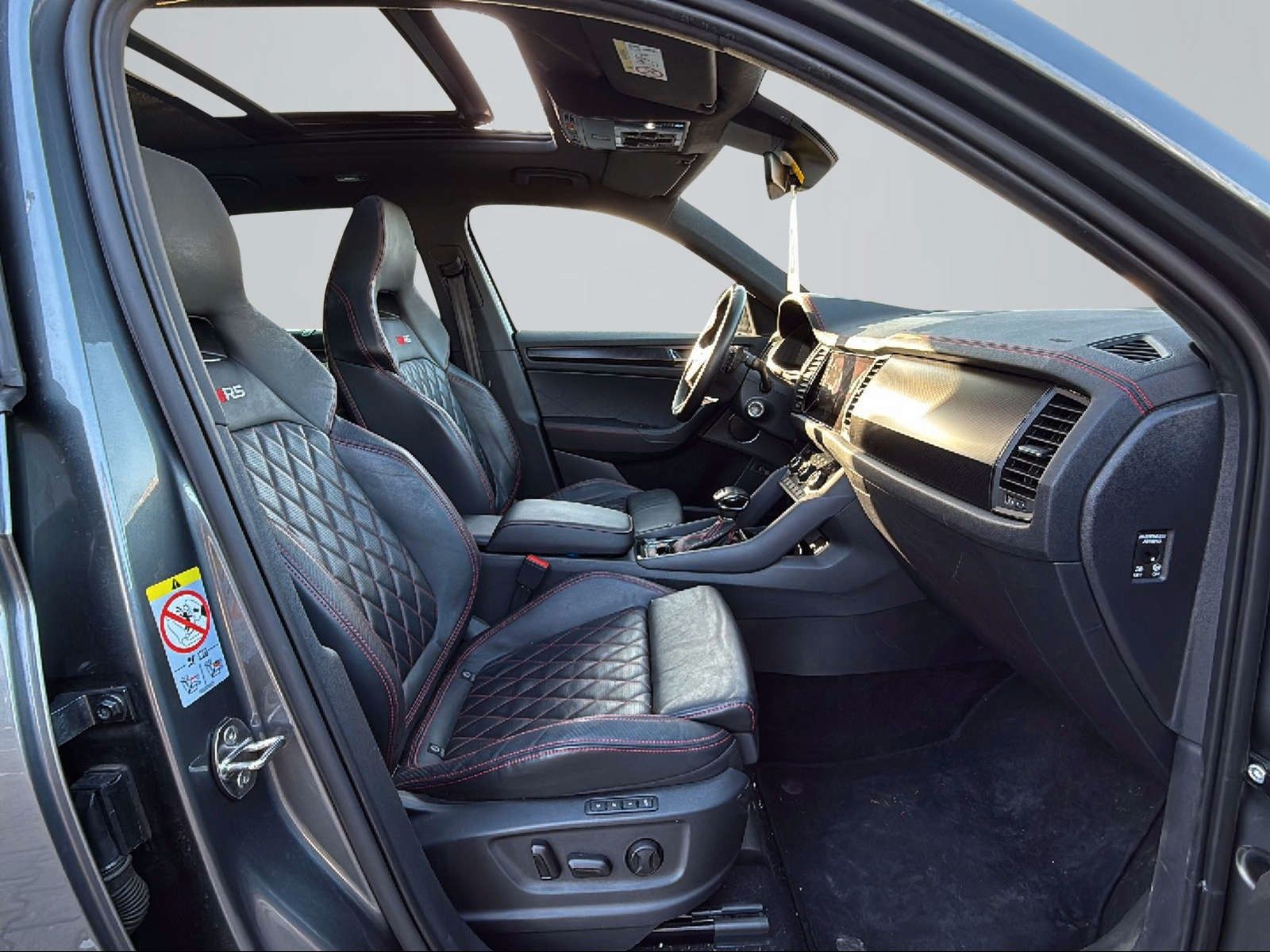 Skoda Kodiaq RS 4x4 7Sitzer | Pano | Belüftung |Canton