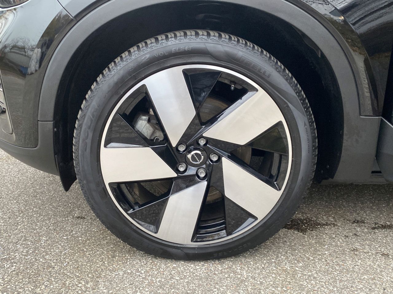 Volvo XC 40 Plus Recharge Pure Electric 2WD Bluetooth